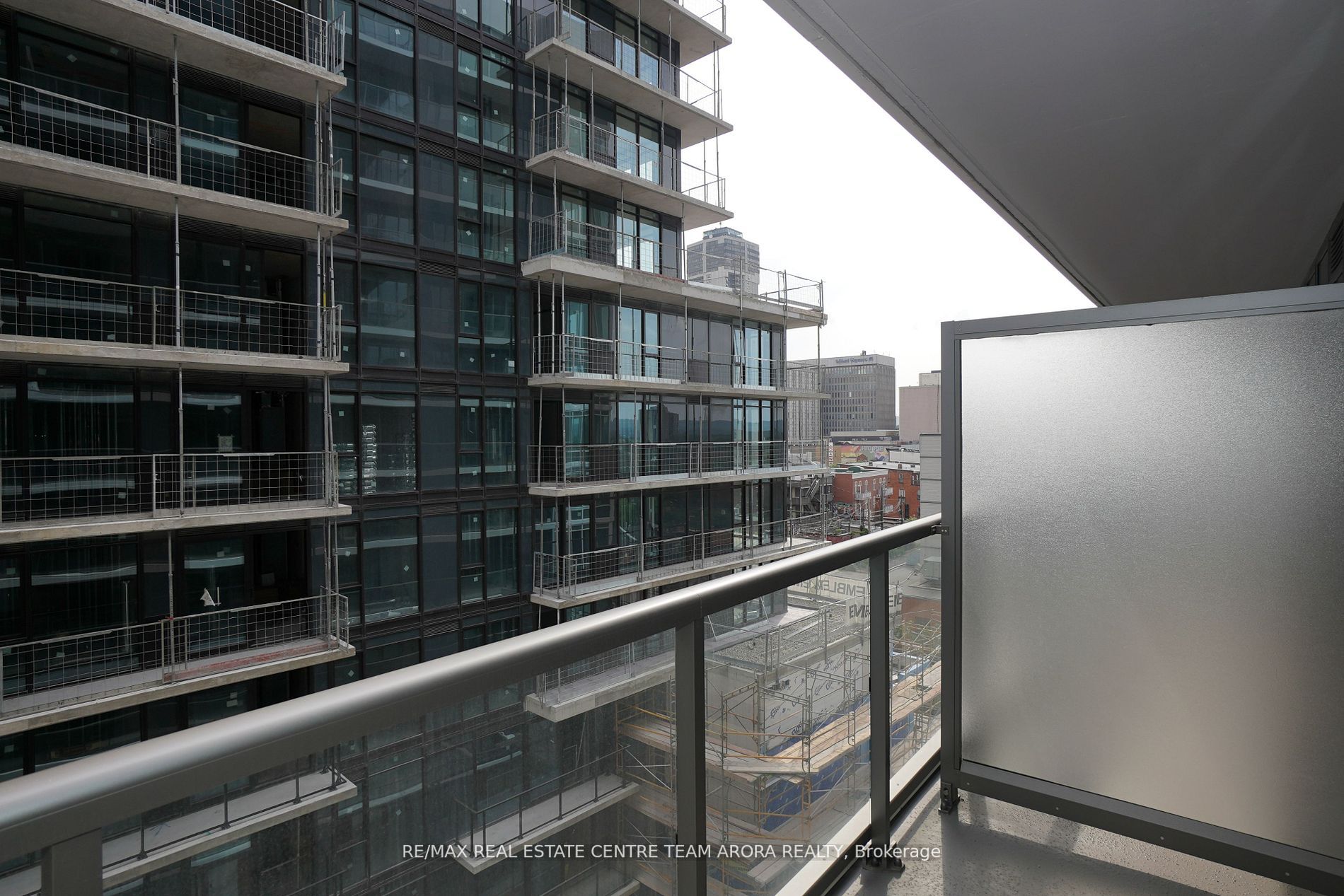 212 King William St, #812