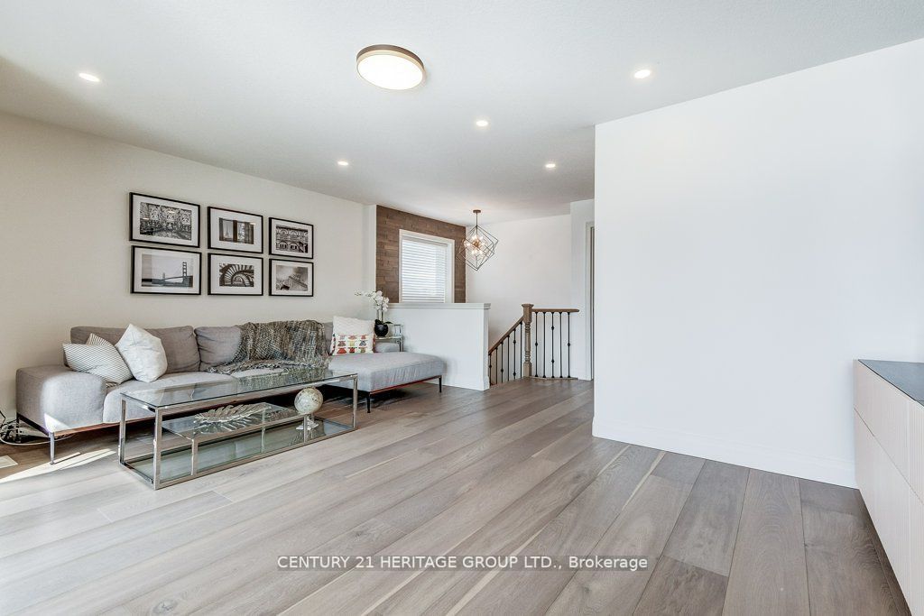 28 Udell Way
