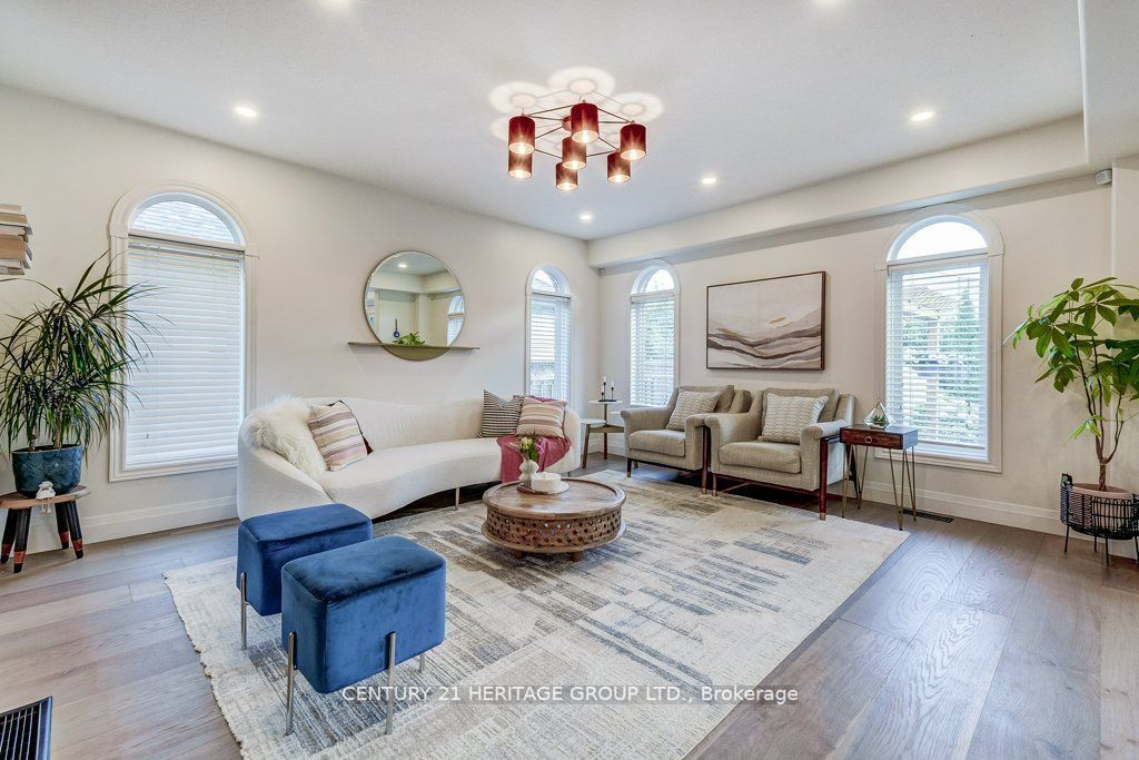 28 Udell Way
