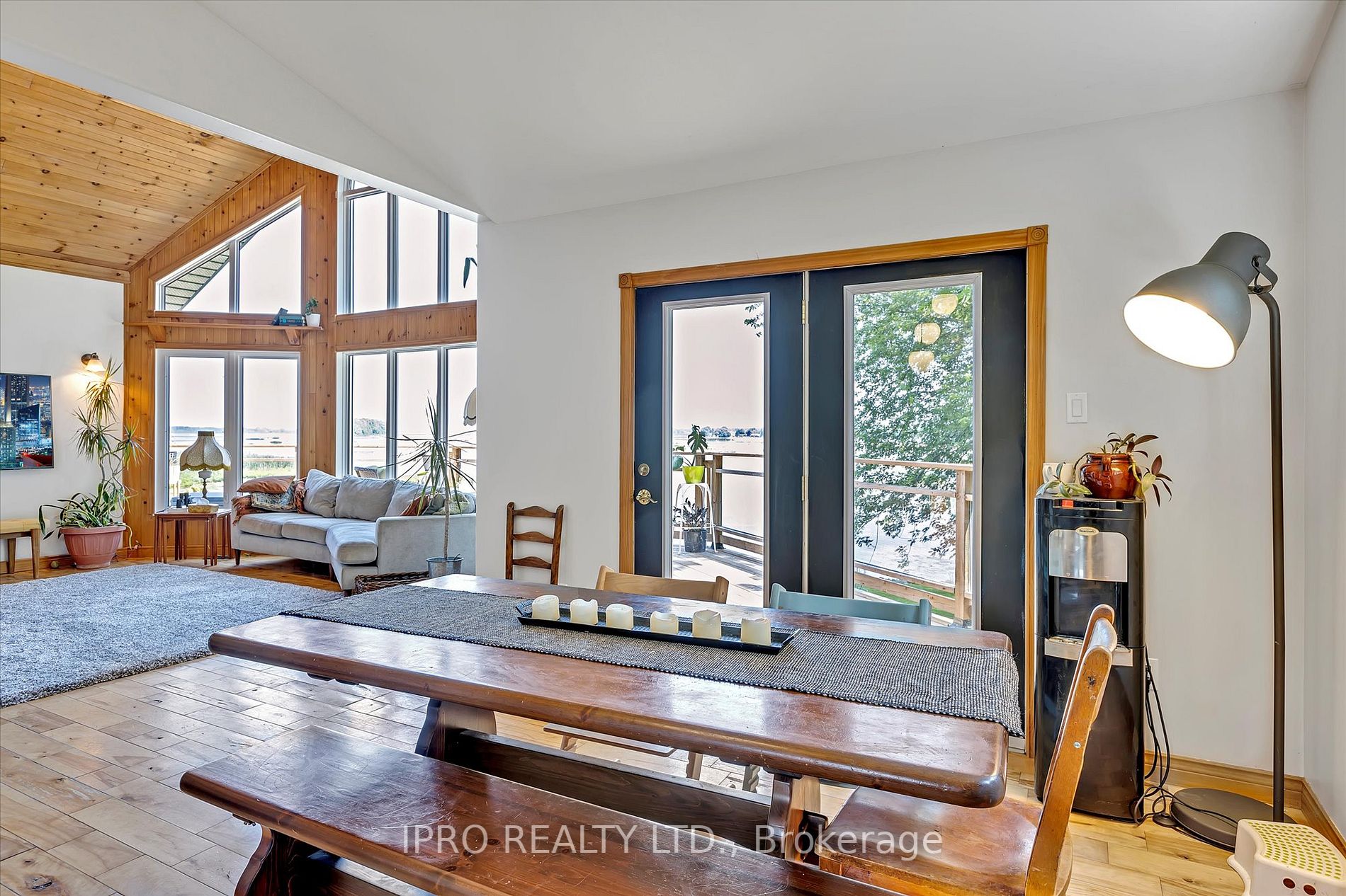 10 Sunrise Crescent