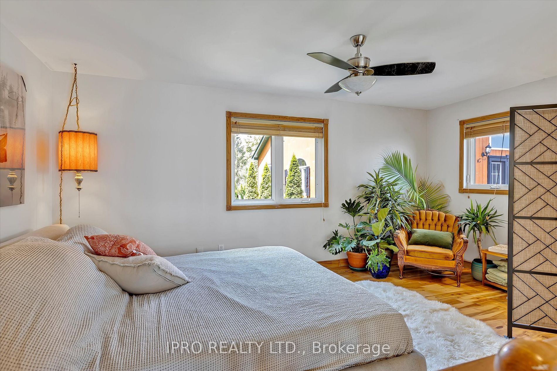 10 Sunrise Crescent