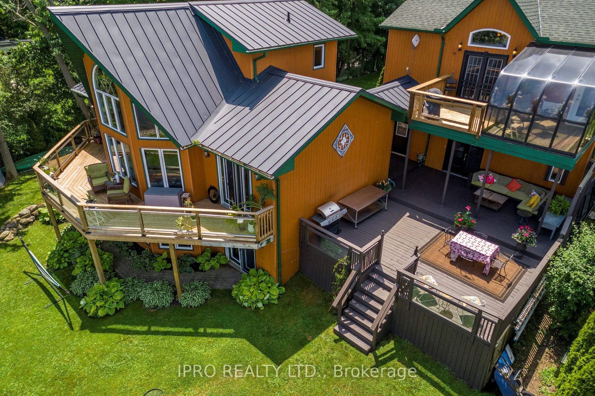10 Sunrise Crescent