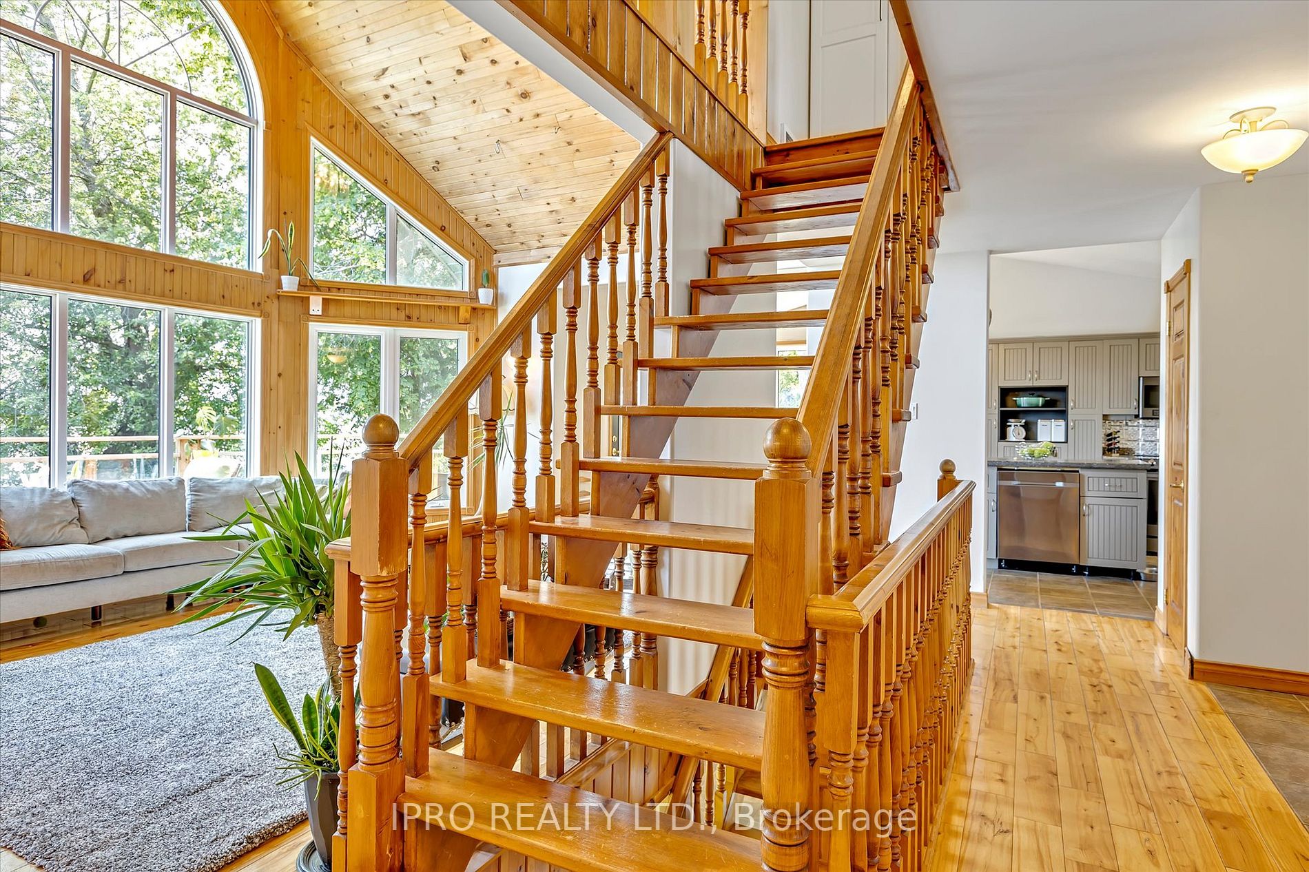 10 Sunrise Crescent