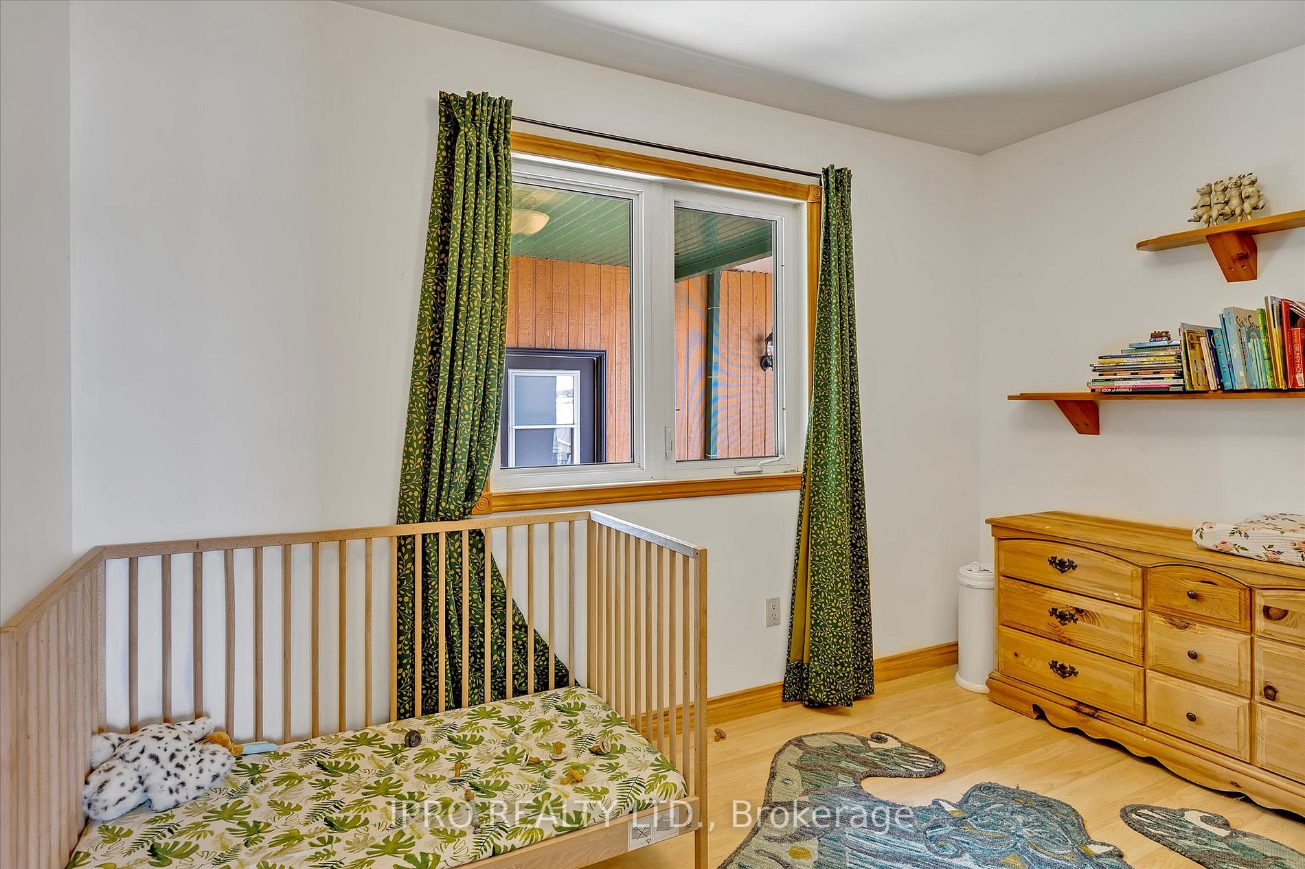 10 Sunrise Crescent