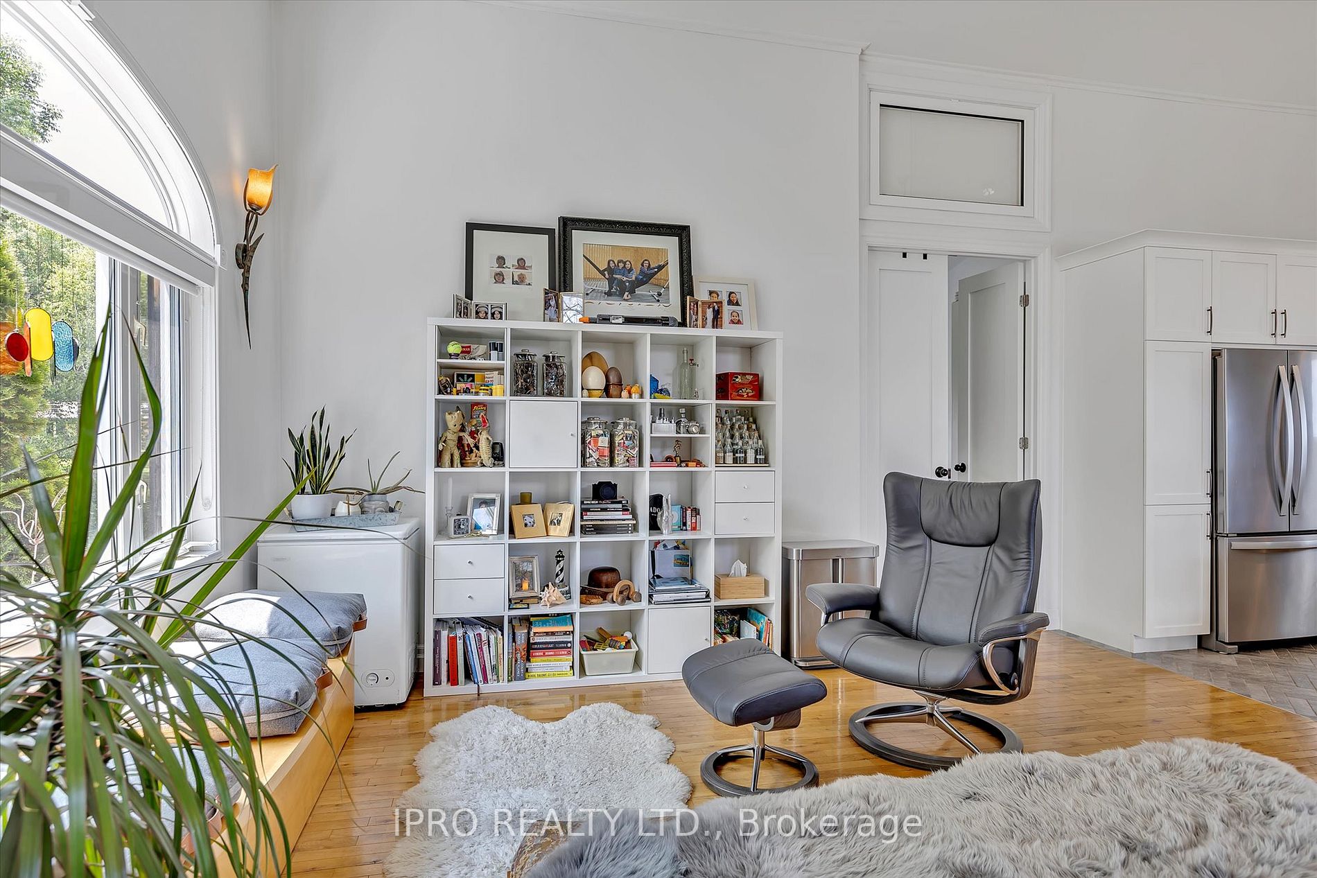 10 Sunrise Crescent