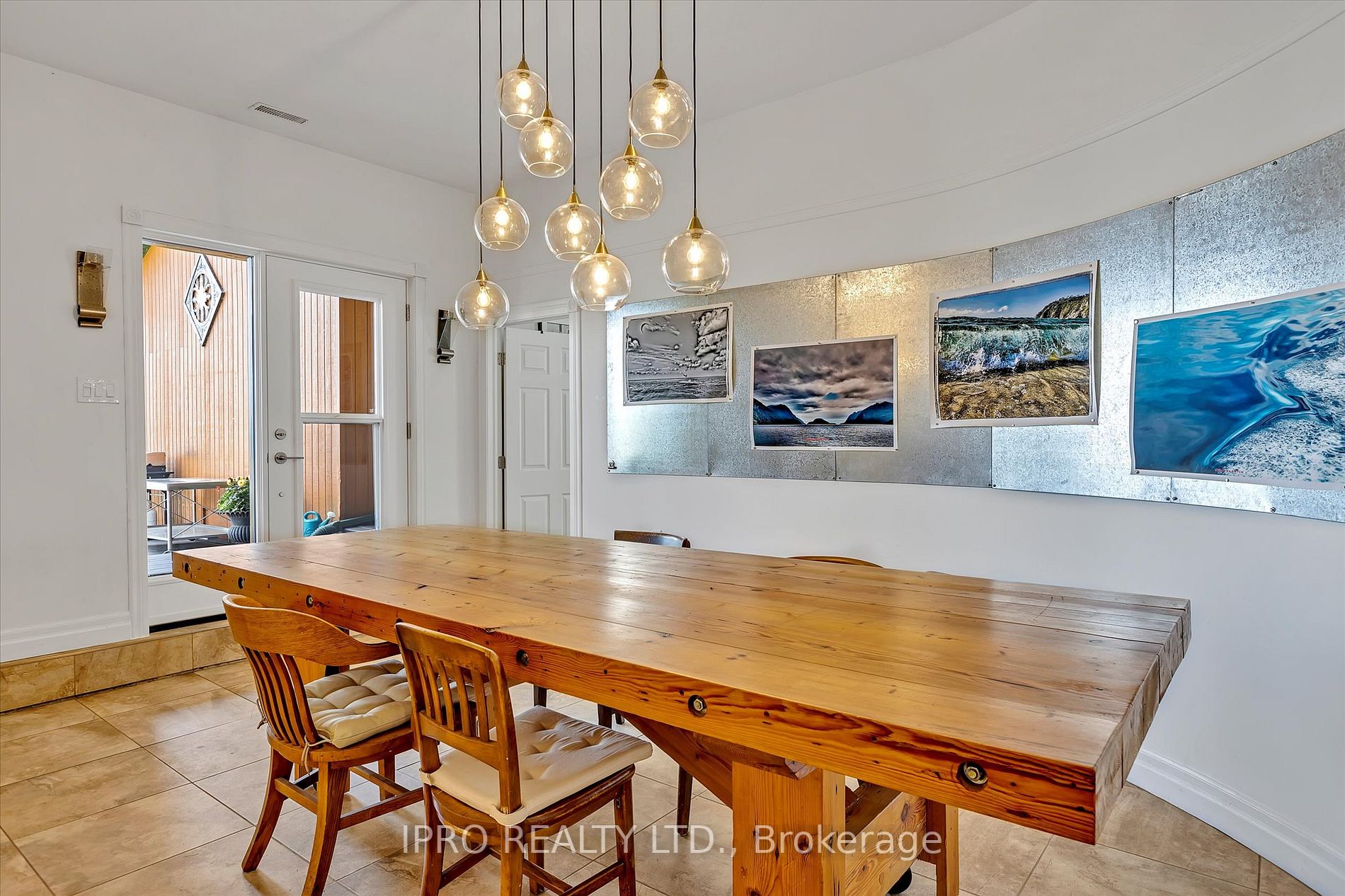 10 Sunrise Crescent