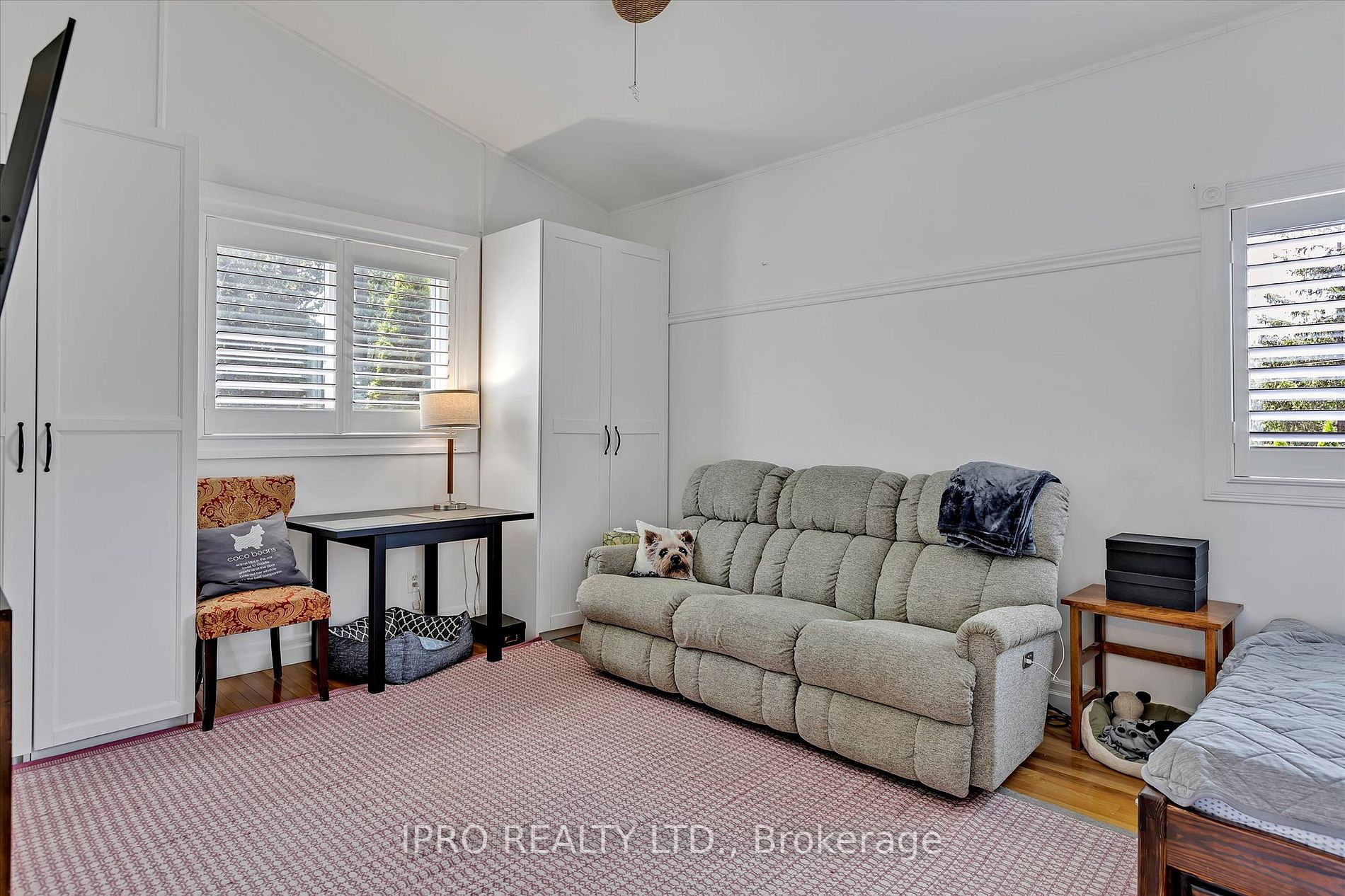 10 Sunrise Crescent