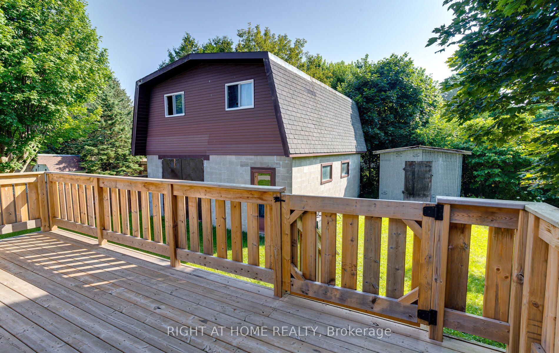 24 Coverdale Ave
