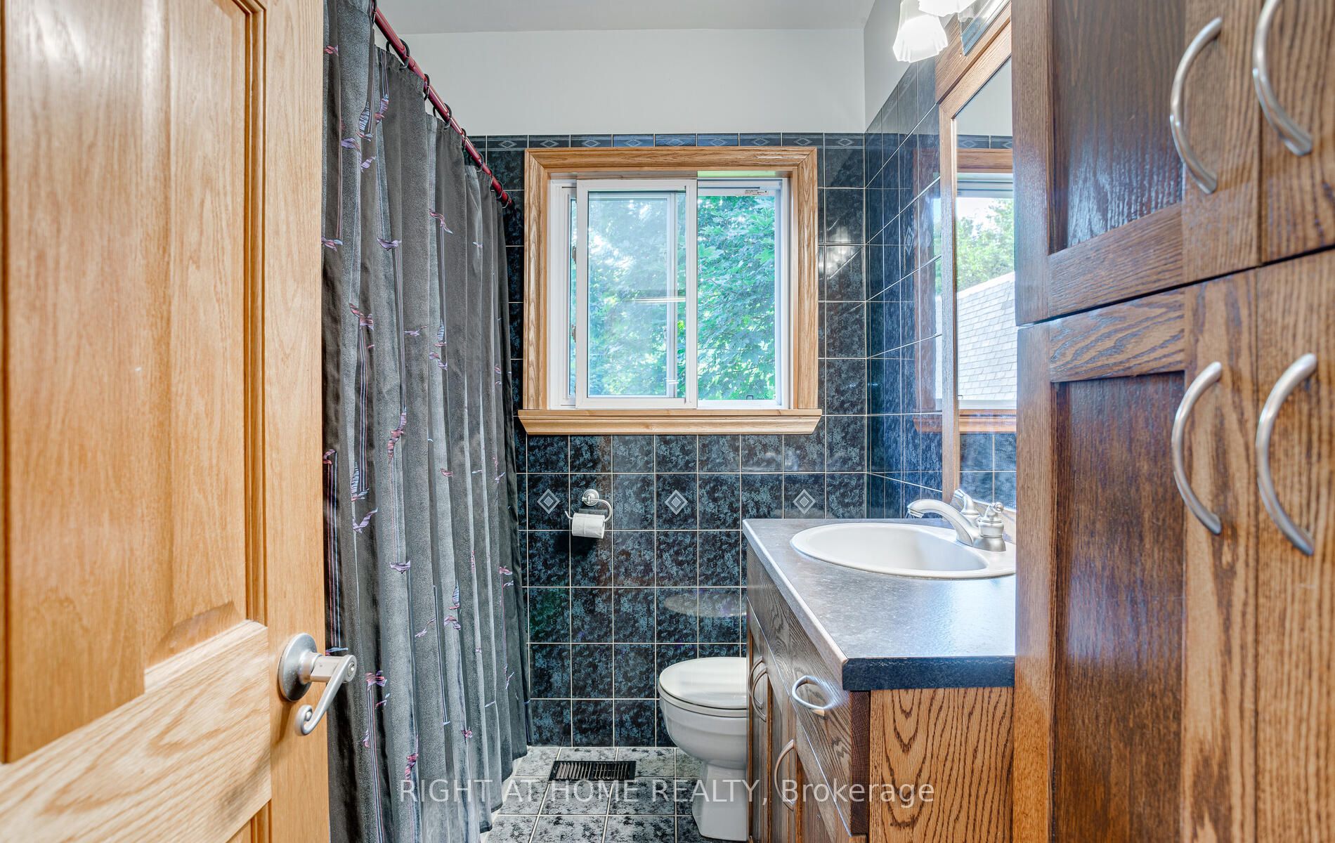24 Coverdale Ave