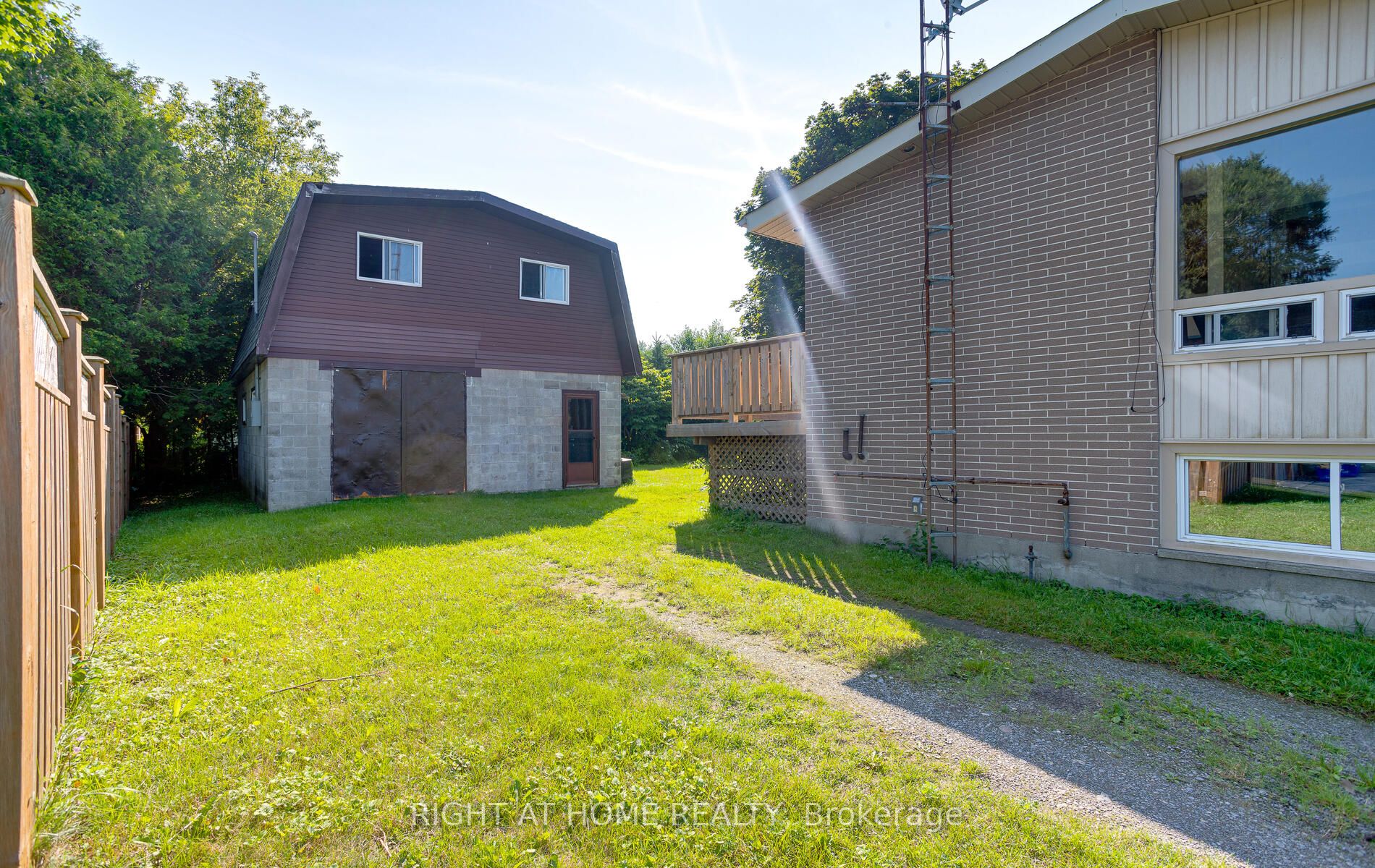 24 Coverdale Ave