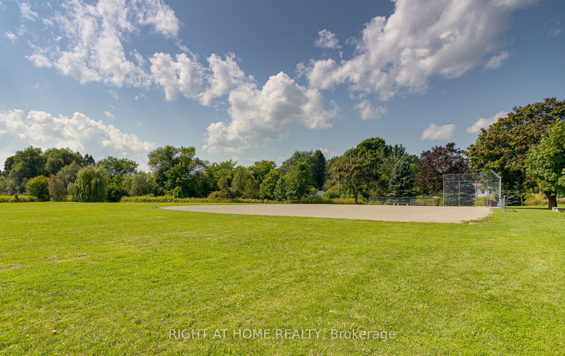 24 Coverdale Ave