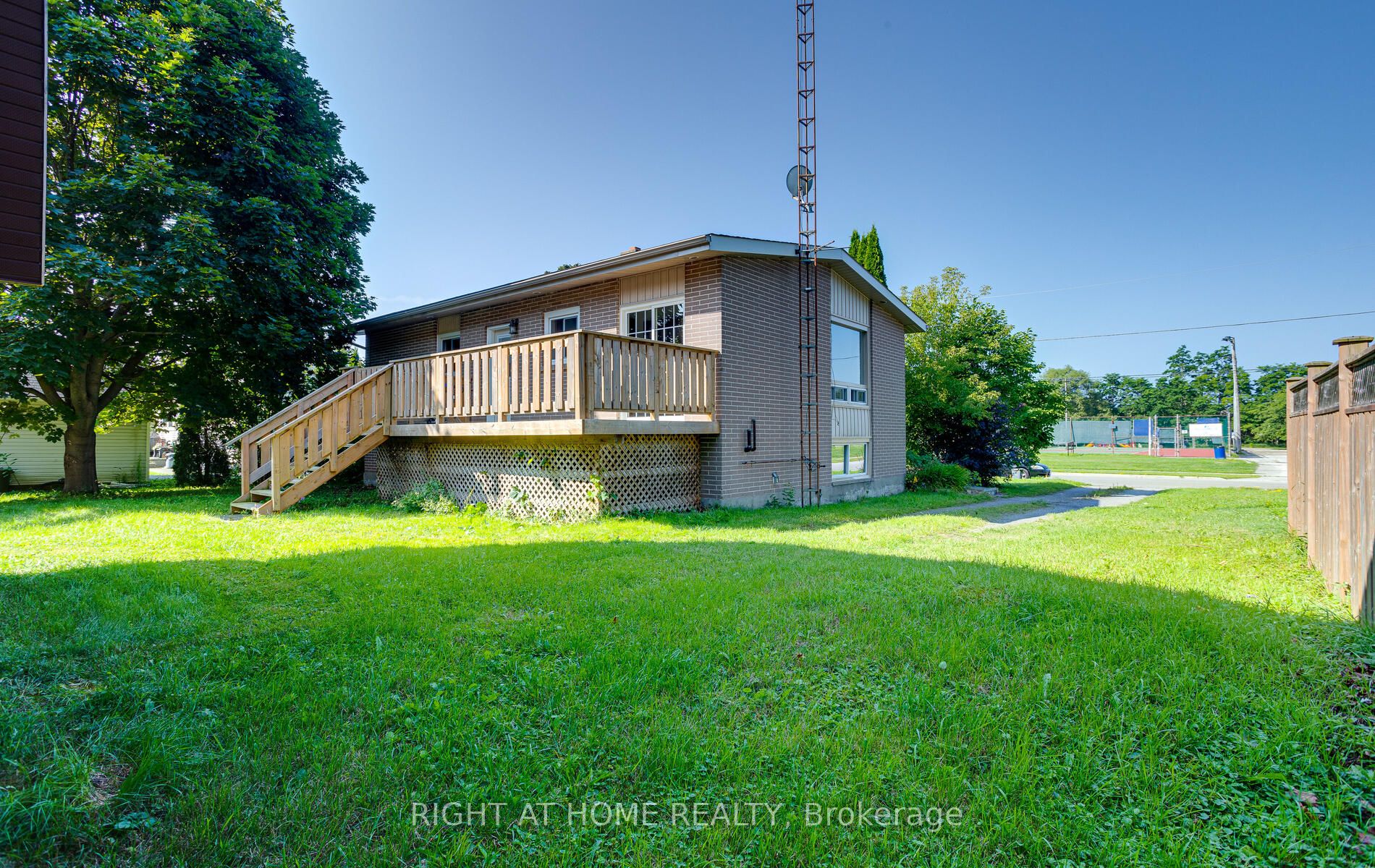 24 Coverdale Ave