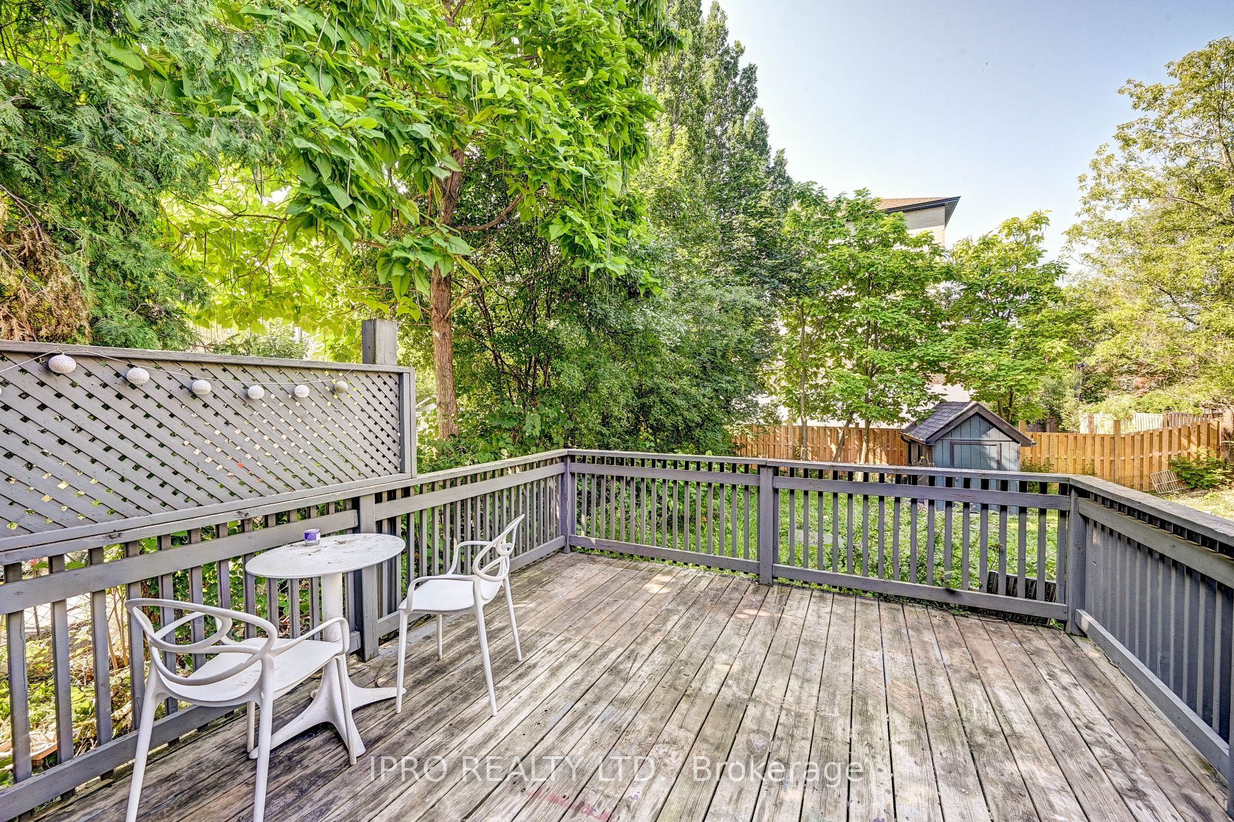 543 Weber Street E
