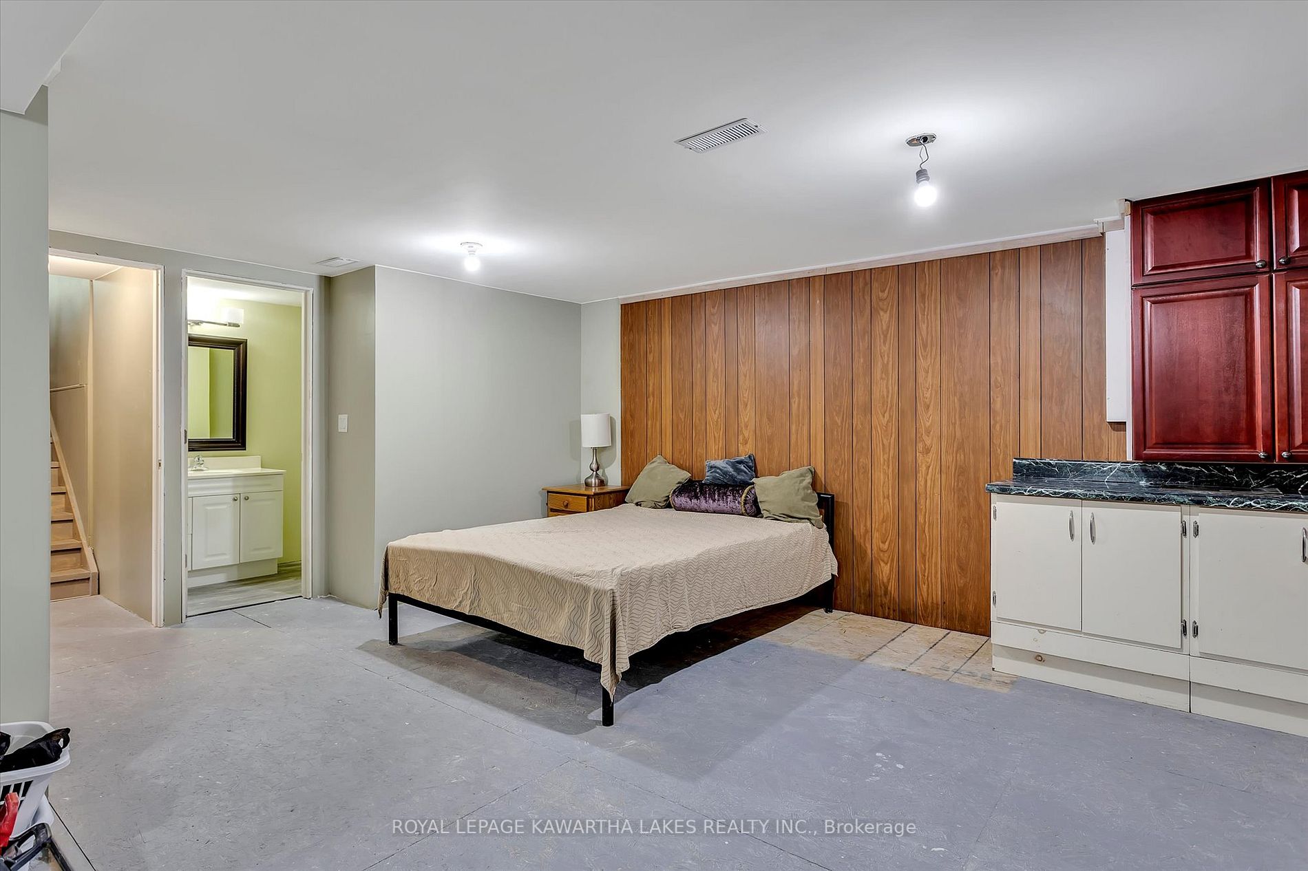 89 Pottinger St
