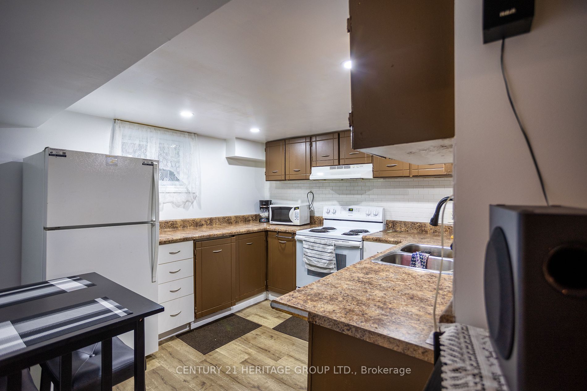 230 West 18th St
