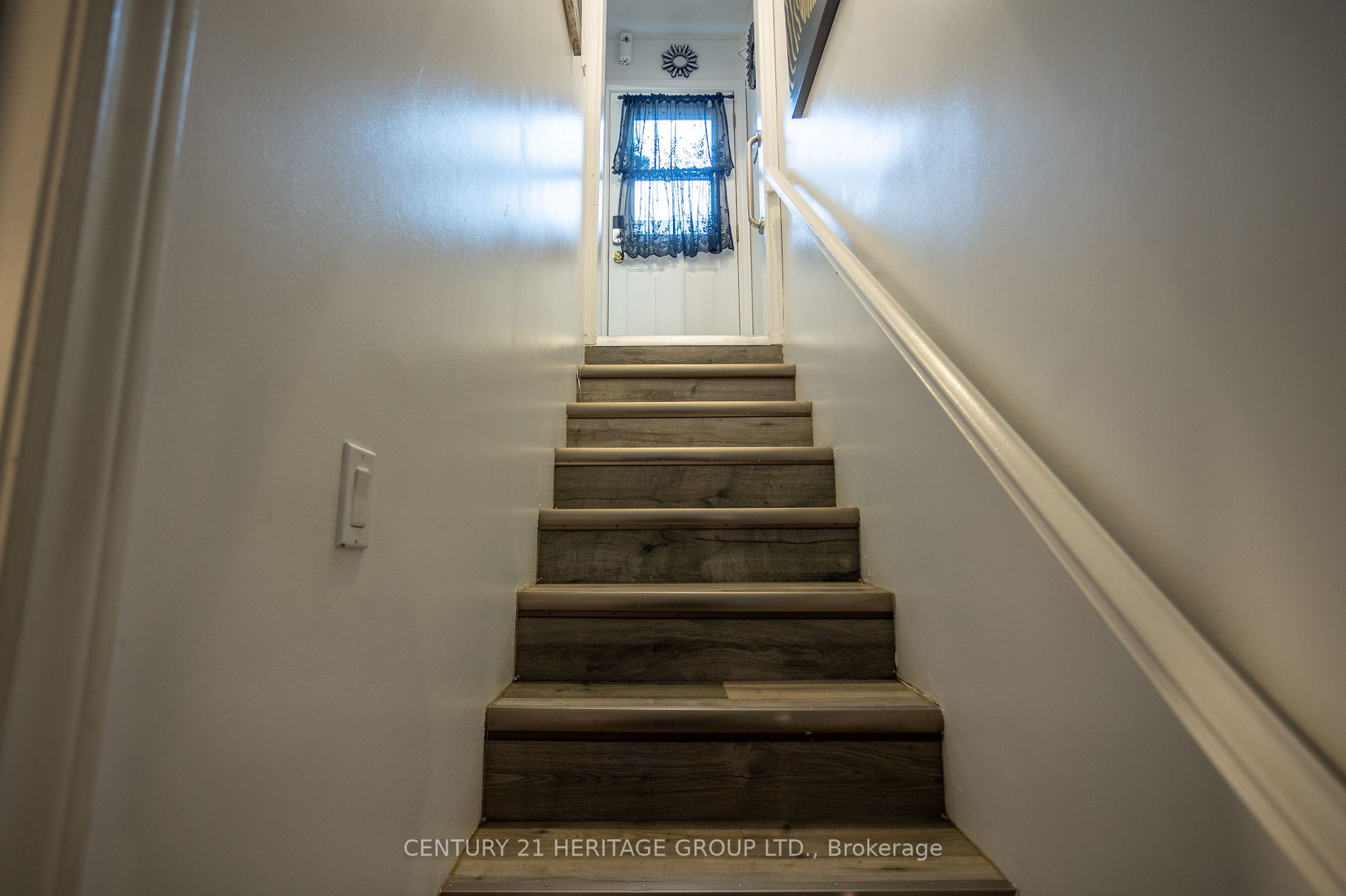 230 West 18th St