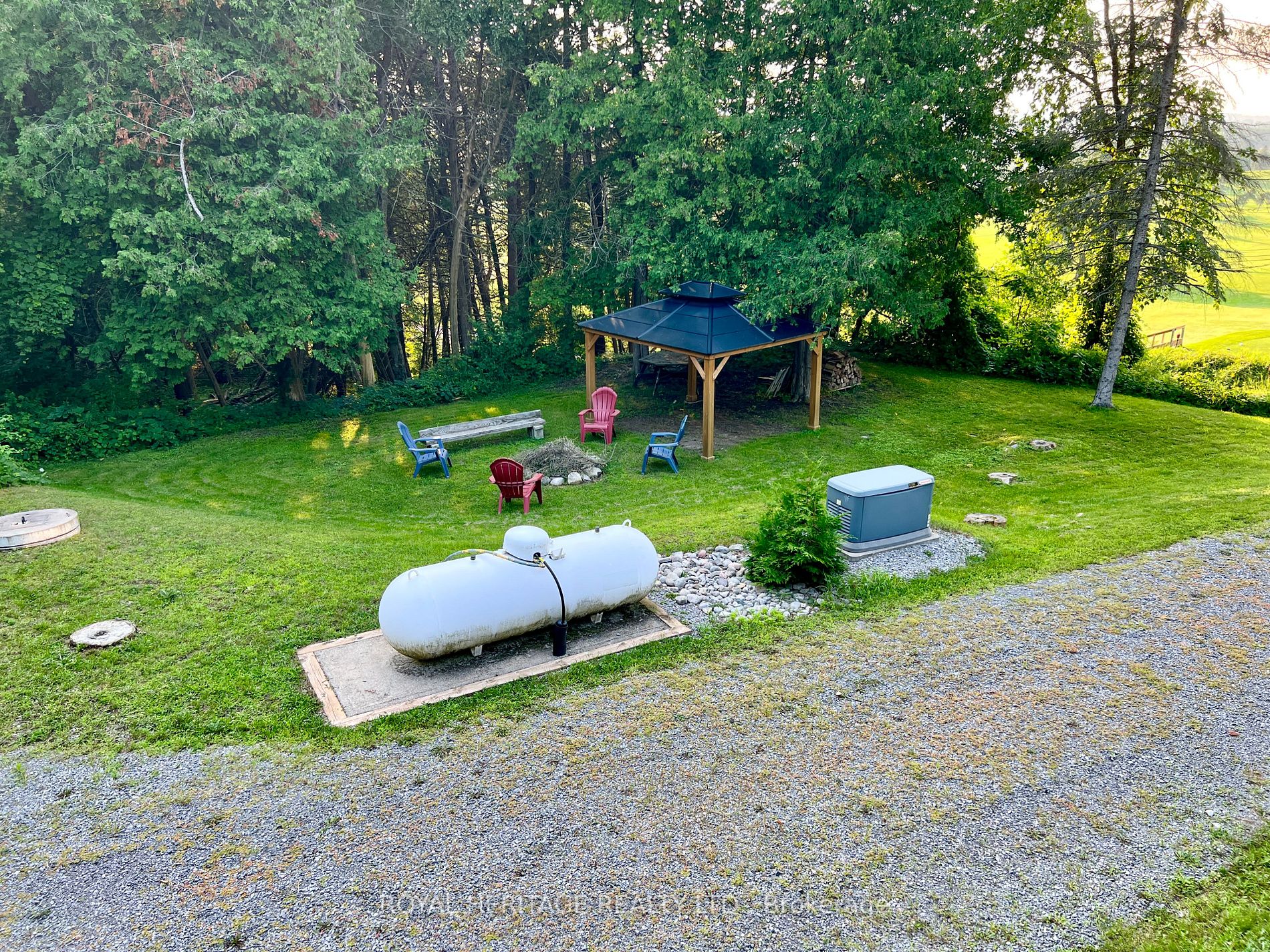 709 Oak Lake Rd