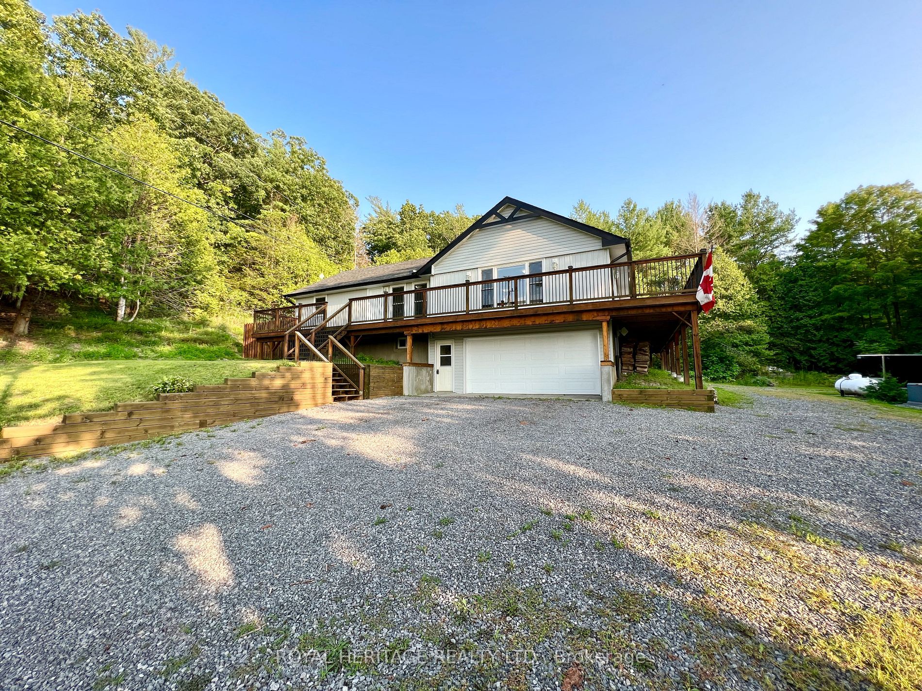 709 Oak Lake Rd