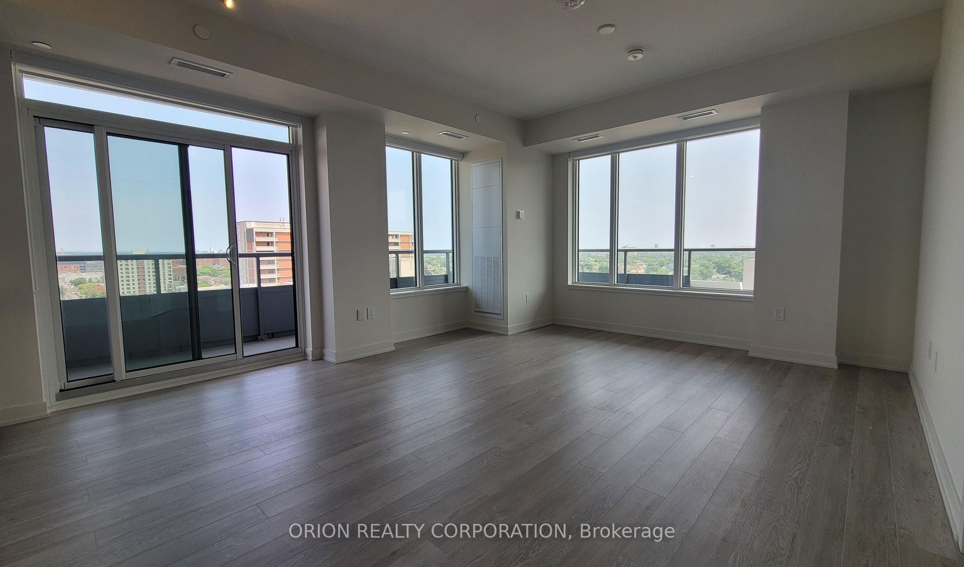 212 King William St, #1203