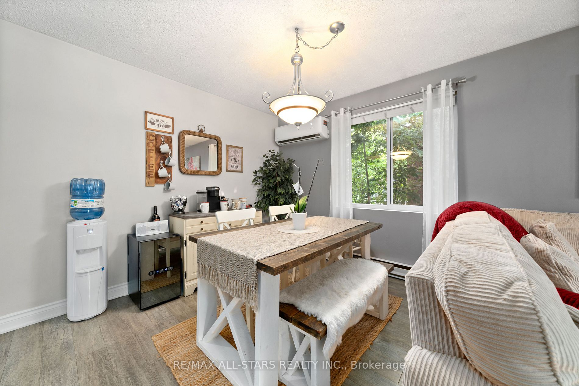 14 Short St