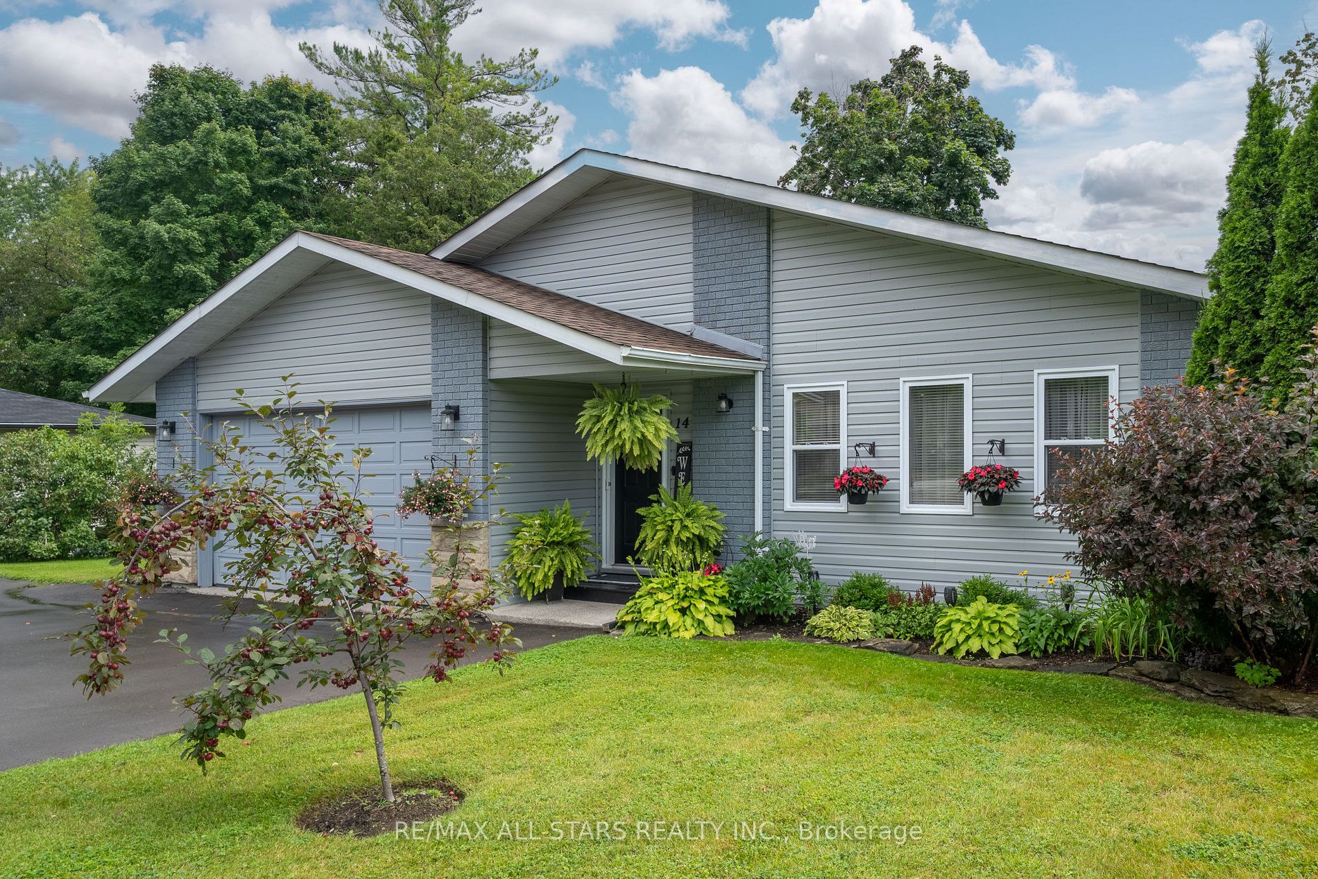 14 Short St