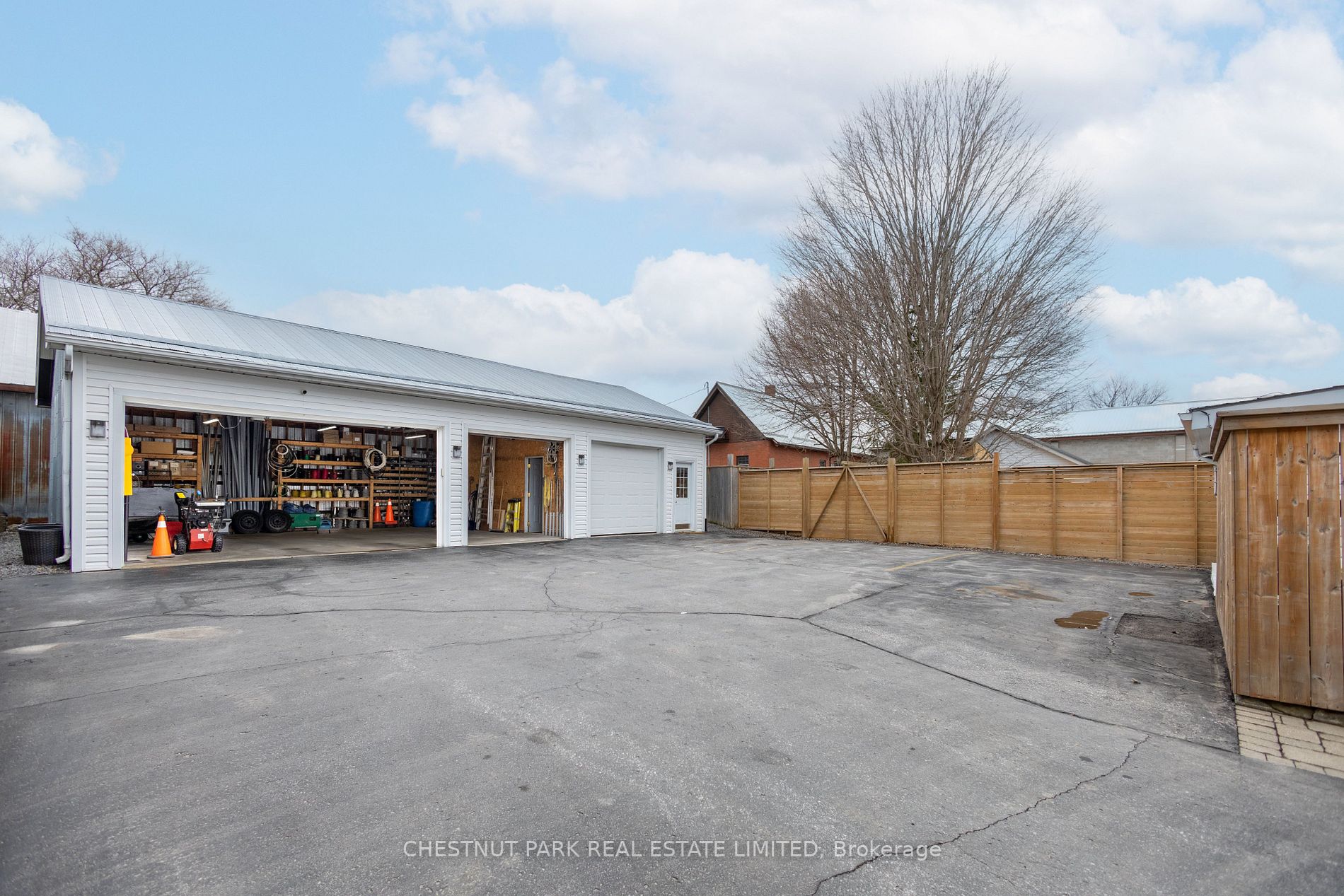 64 Picton Main St