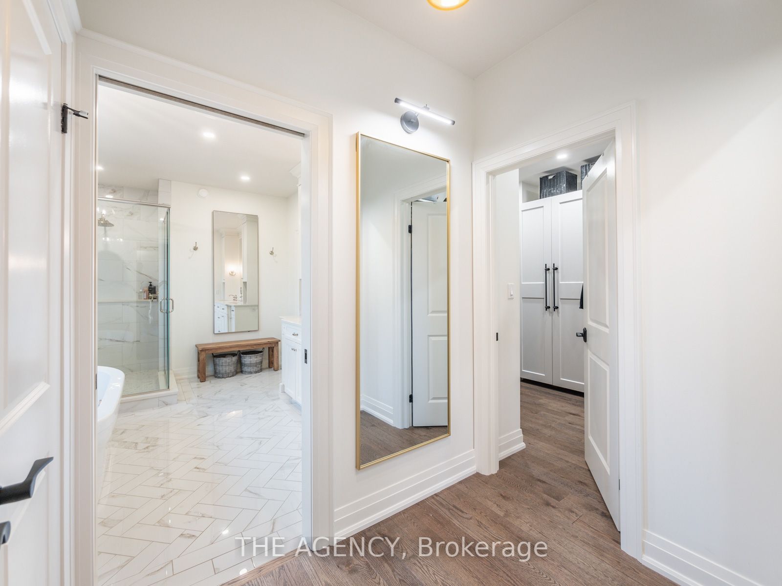 643 Regal Pl