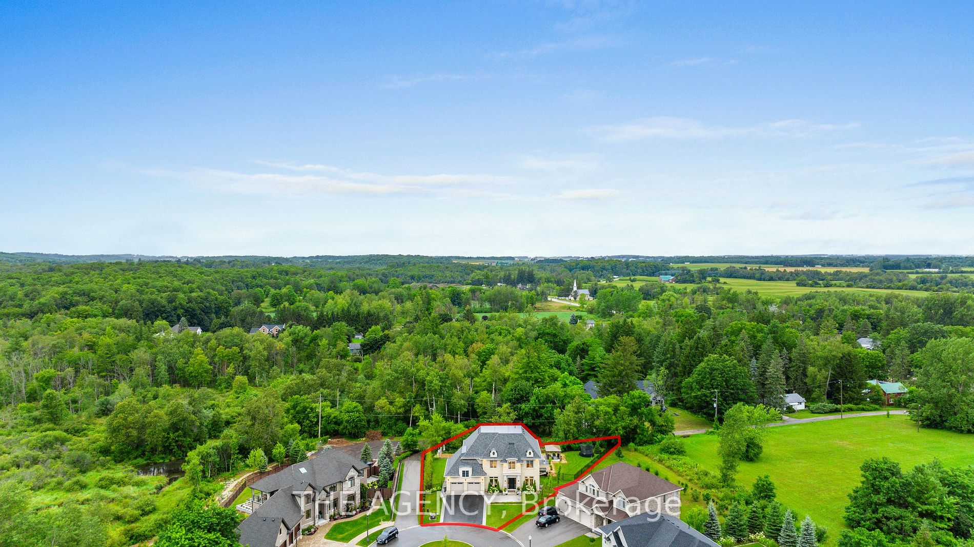 643 Regal Pl