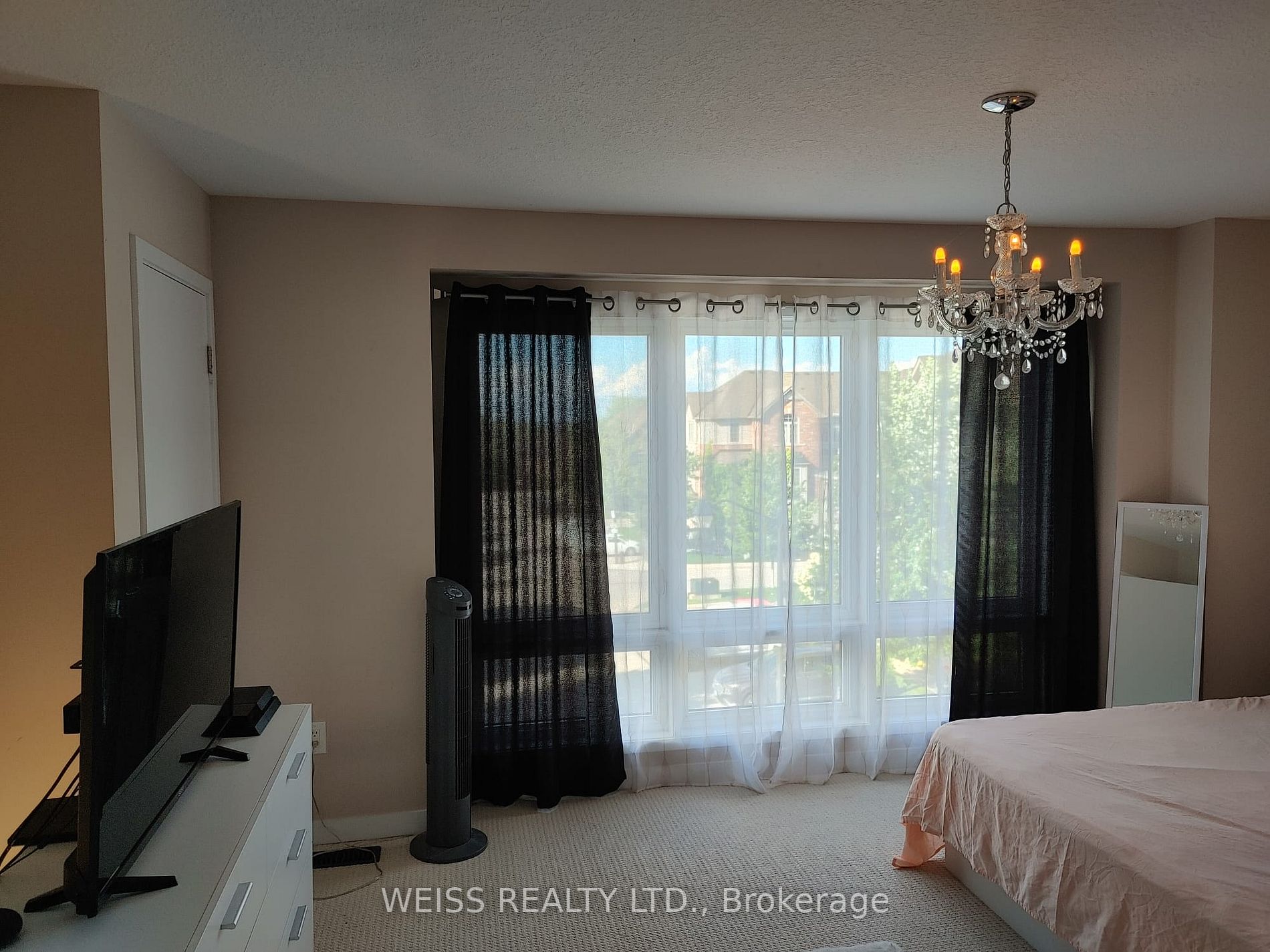 510 North Service Rd, #18