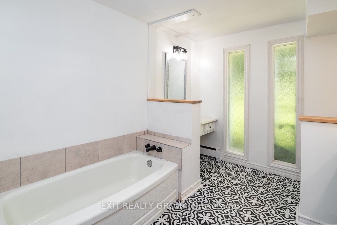 25 Peterson St