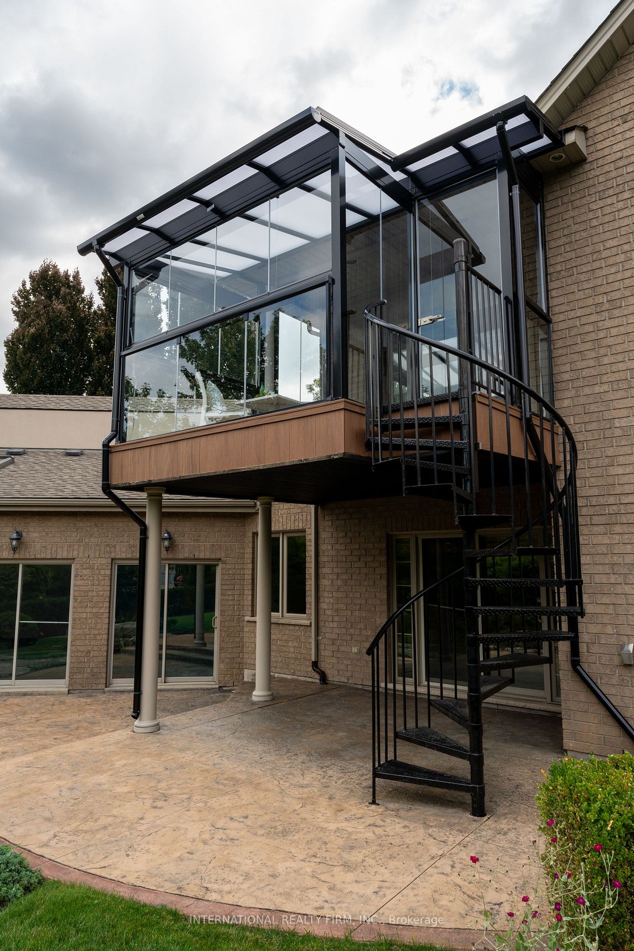18 Connor Court