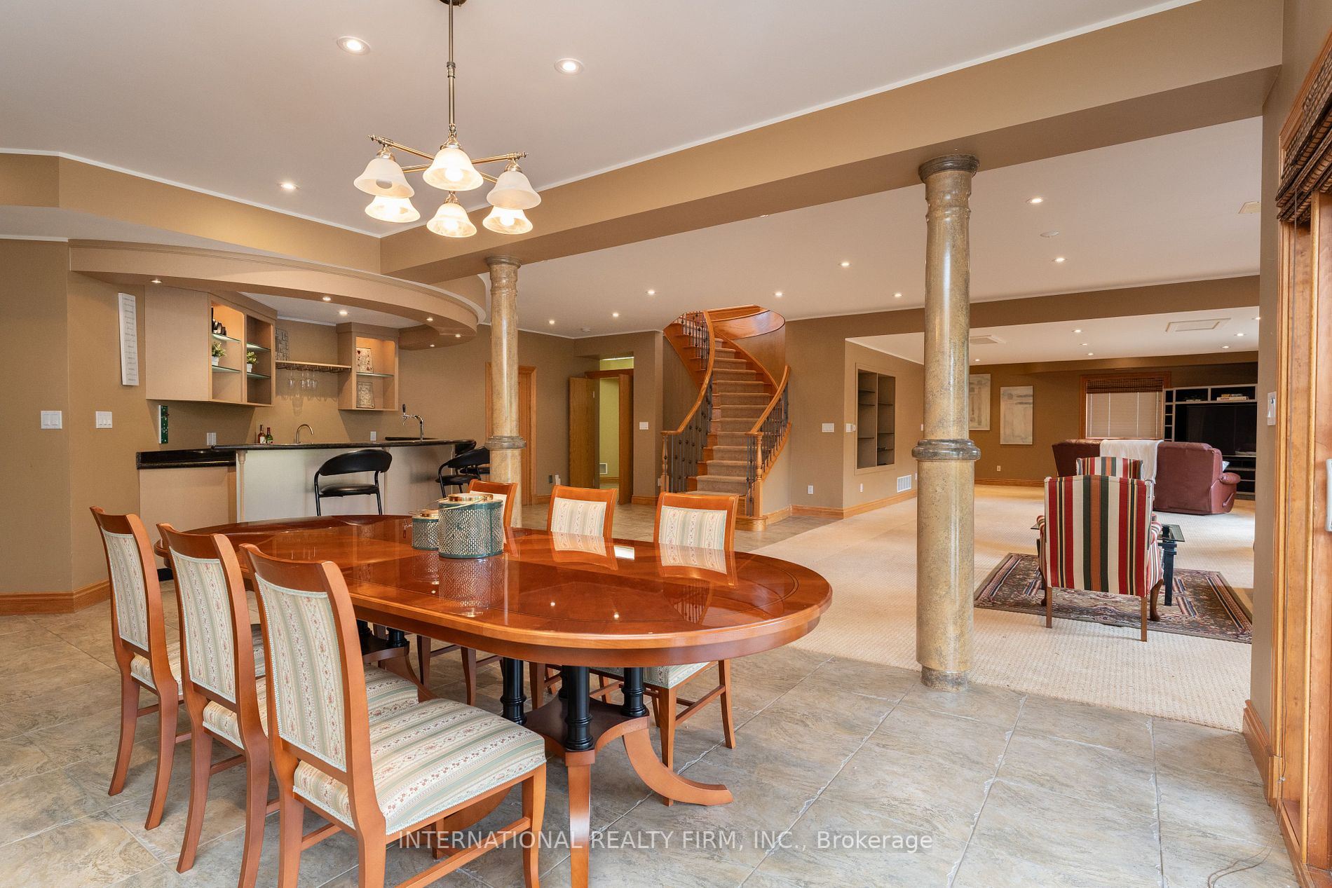 18 Connor Court