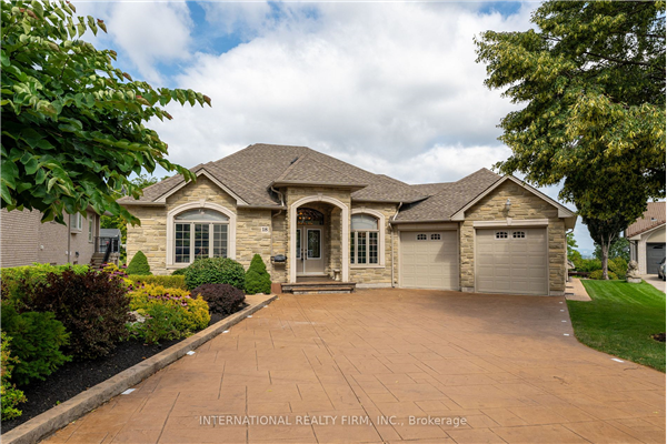18 Connor Crt, Hamilton