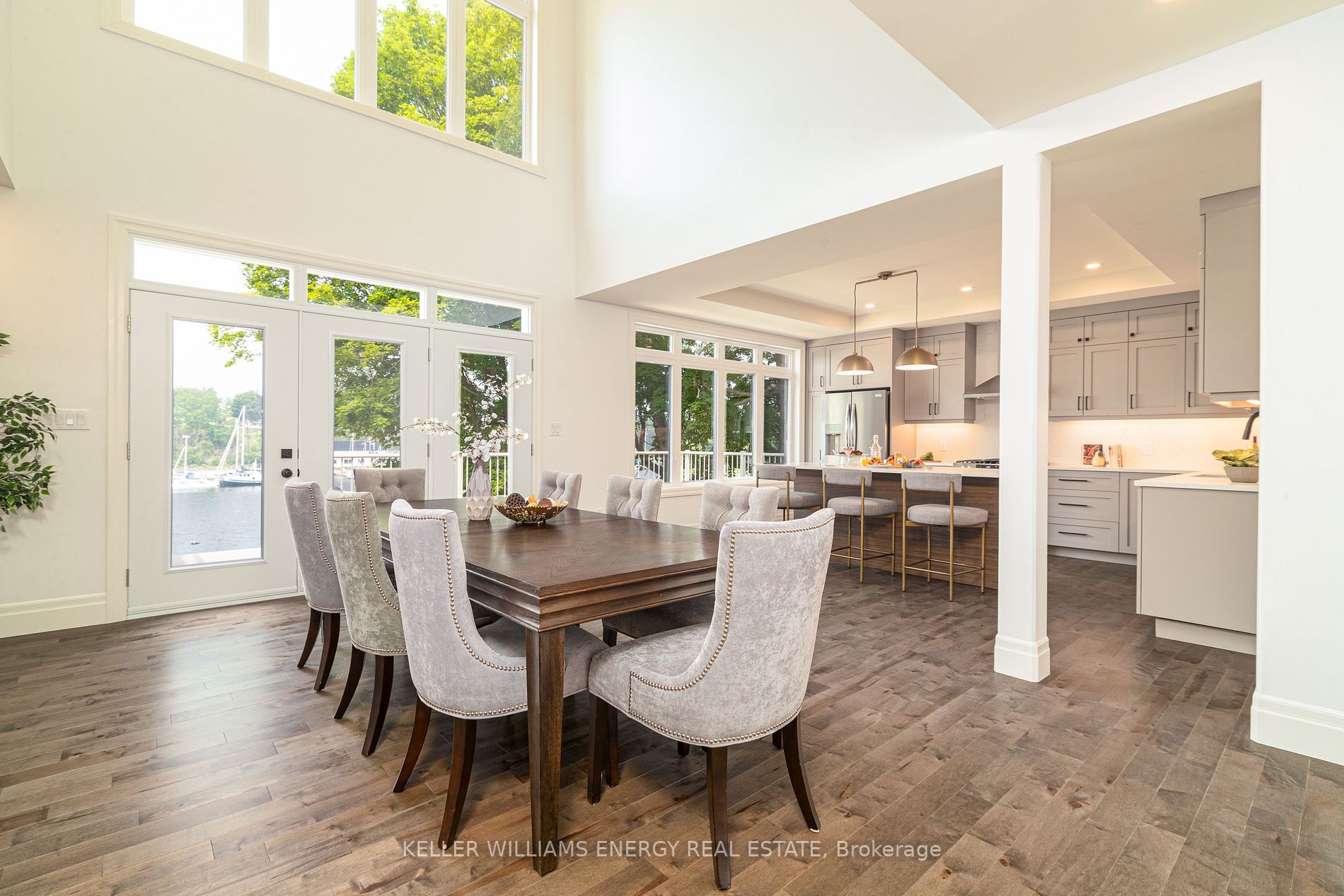 125 Villeneuve Dr