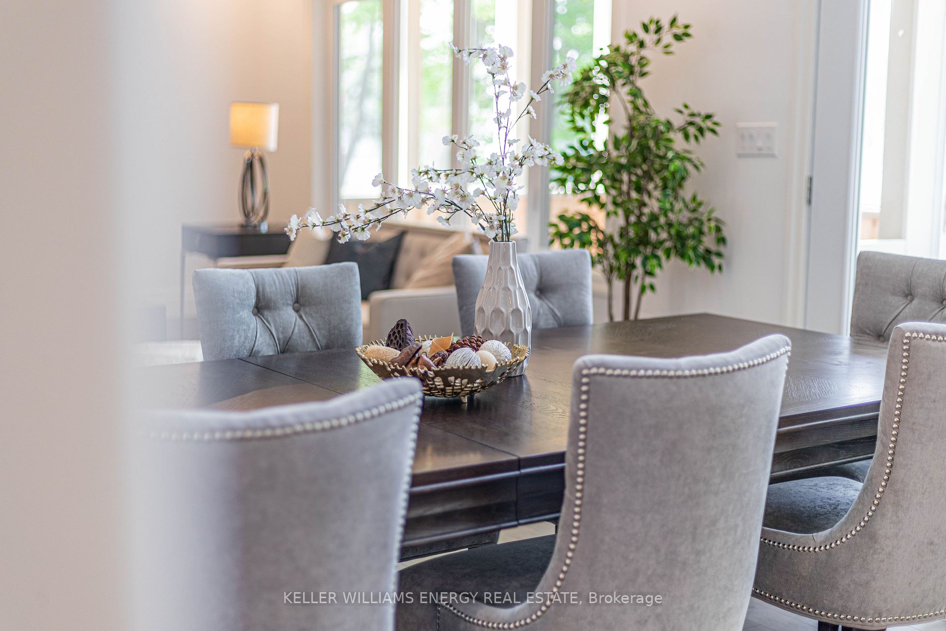 125 Villeneuve Dr