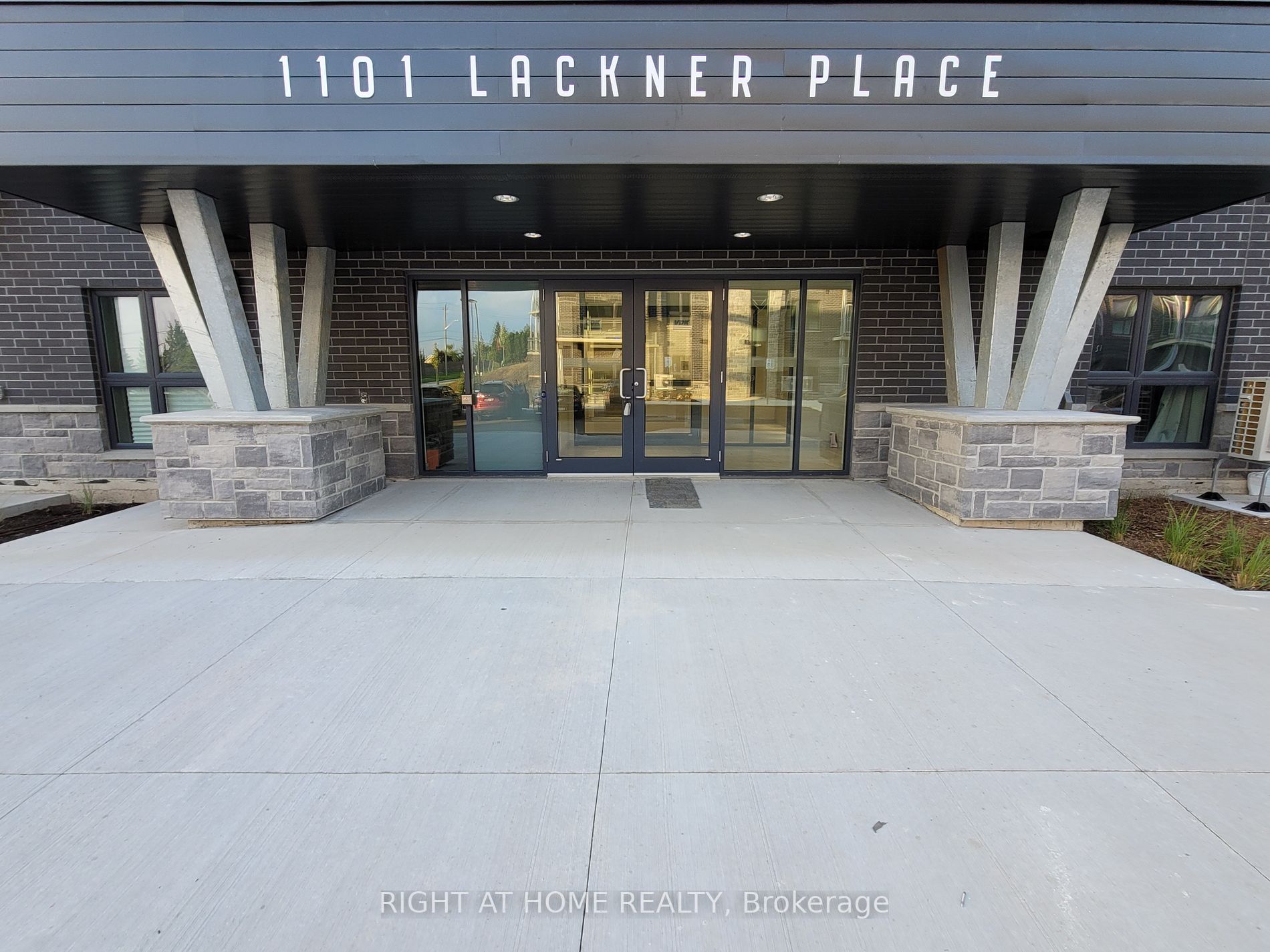 1101 Lackner Pl, #414