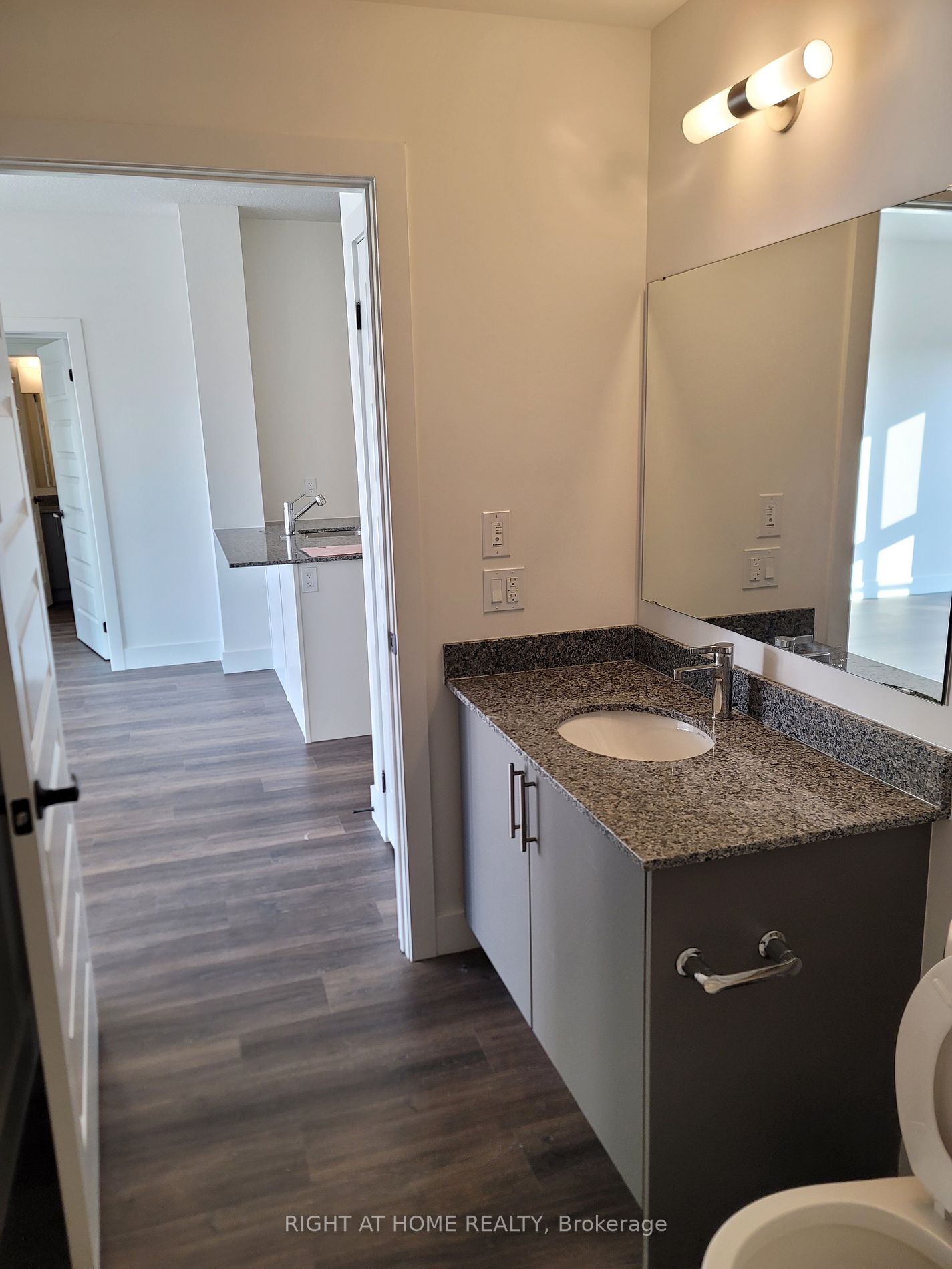 1101 Lackner Pl, #414