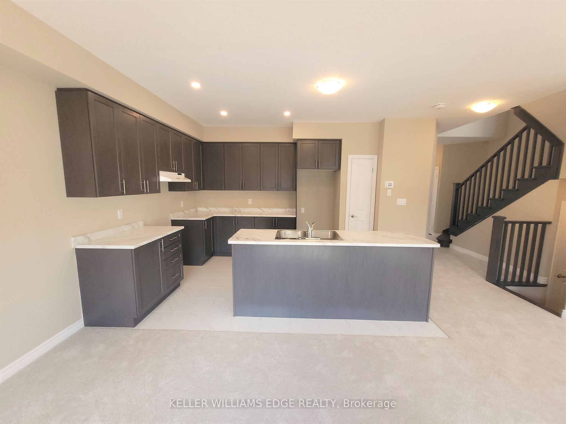 98 Pinot Crescent