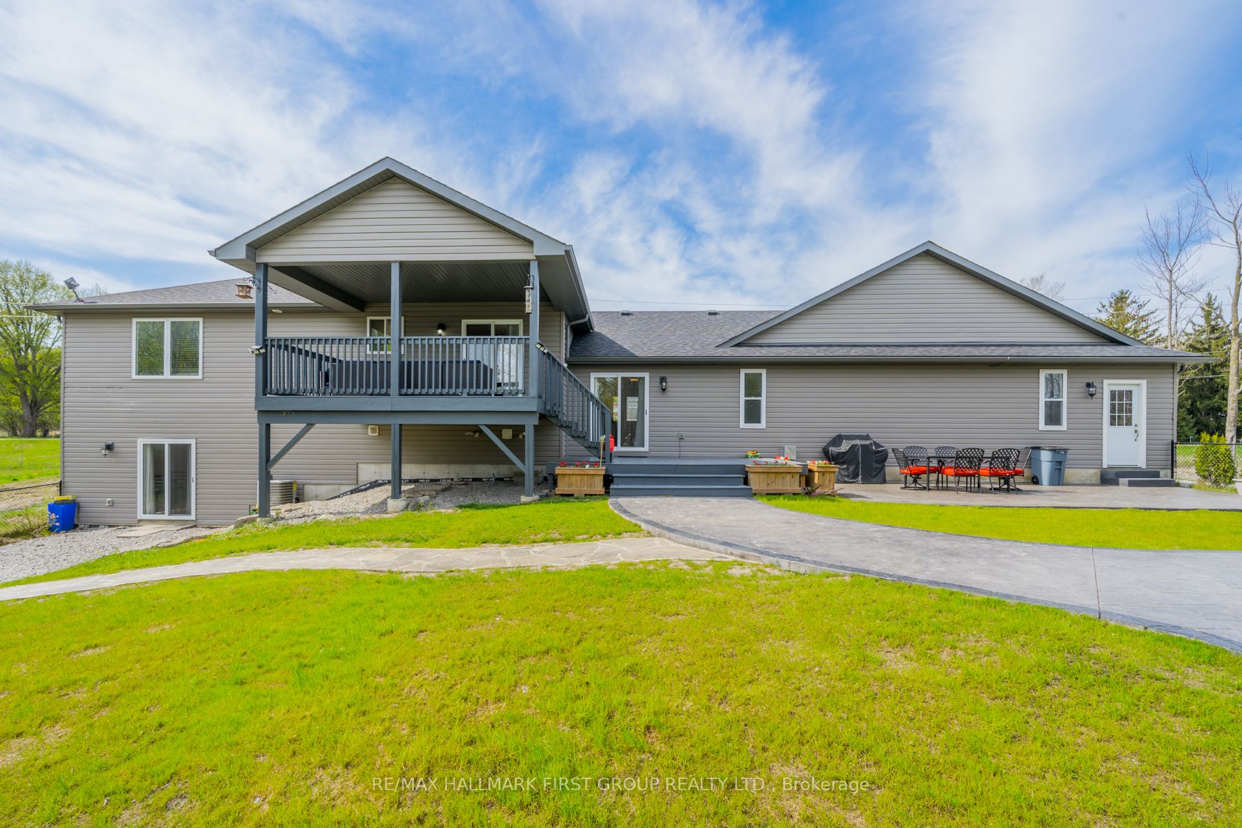 9633 County Rd 2 Road
