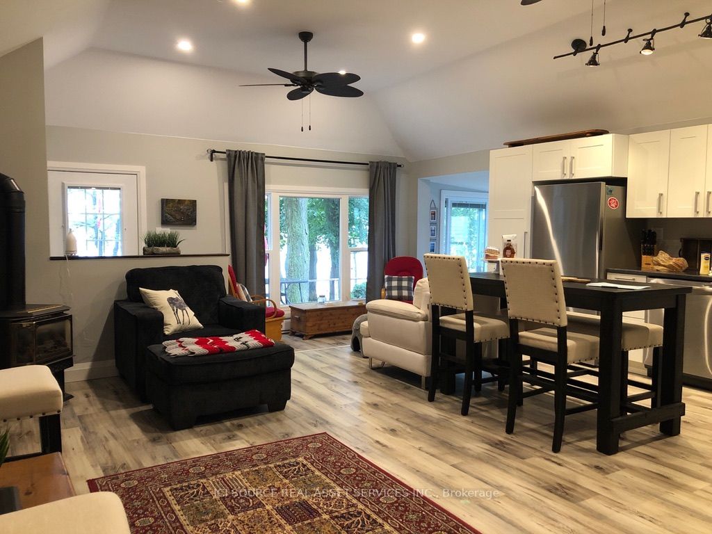 251 Avery Point