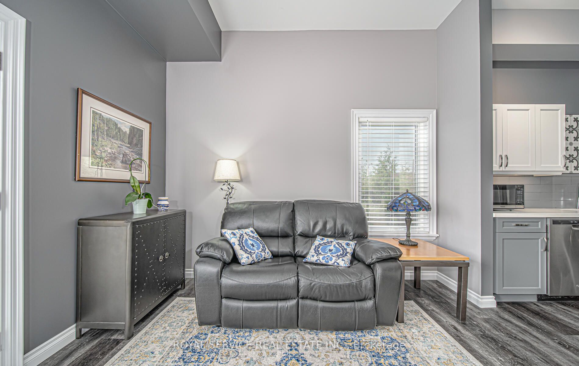 25 King St, #207