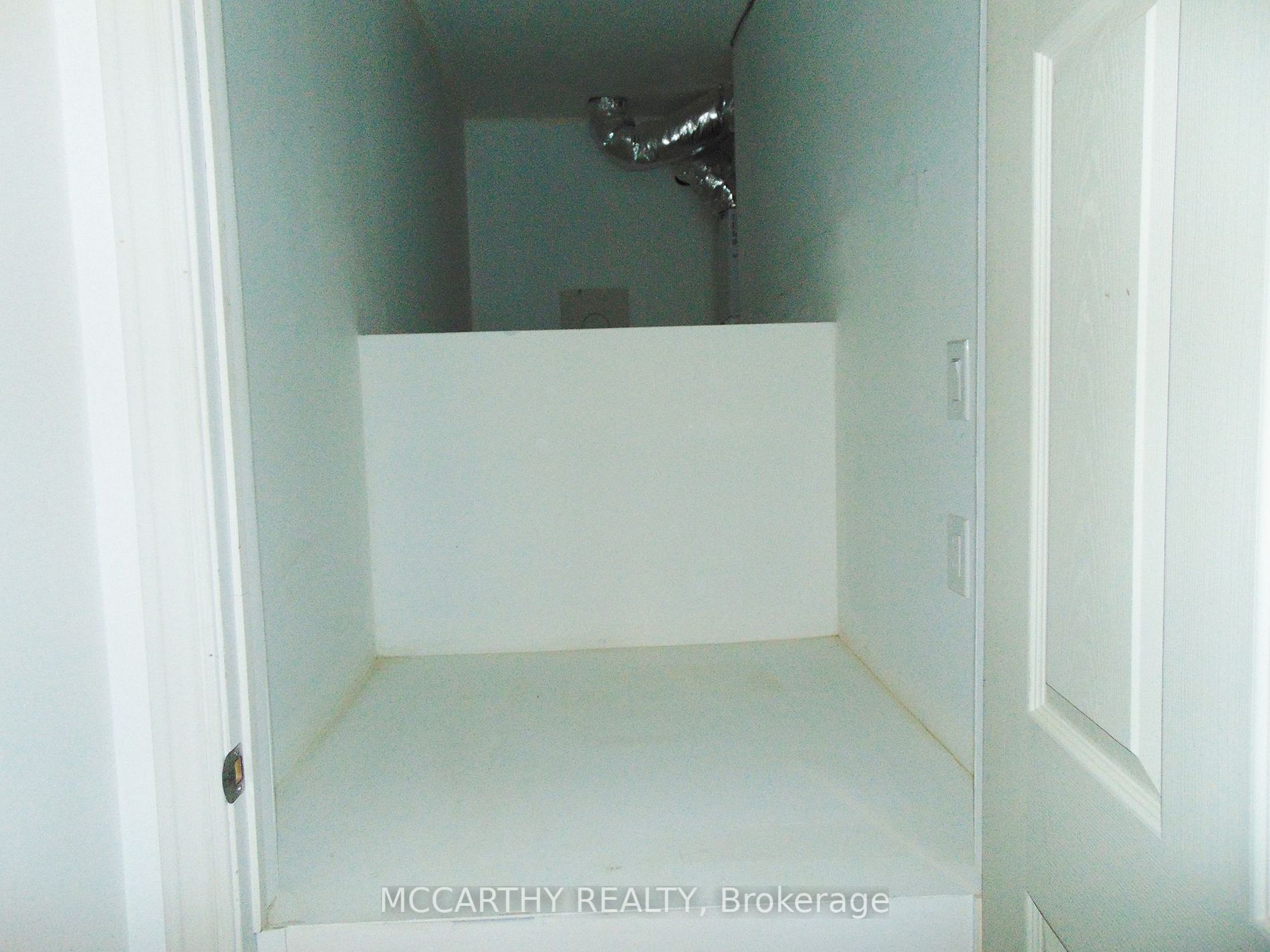 138 Main St W, #104