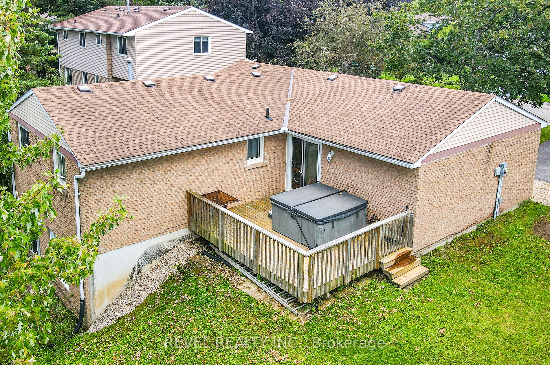 43 Elaine Drive