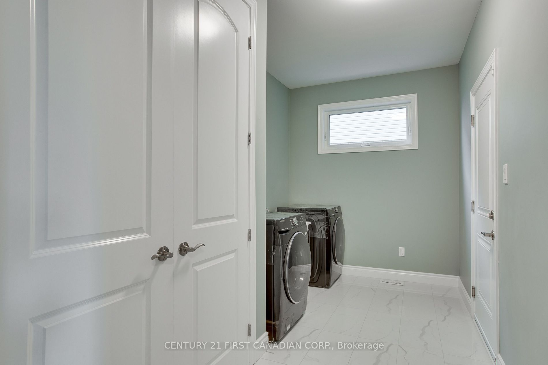 1464 Medway Park Drive