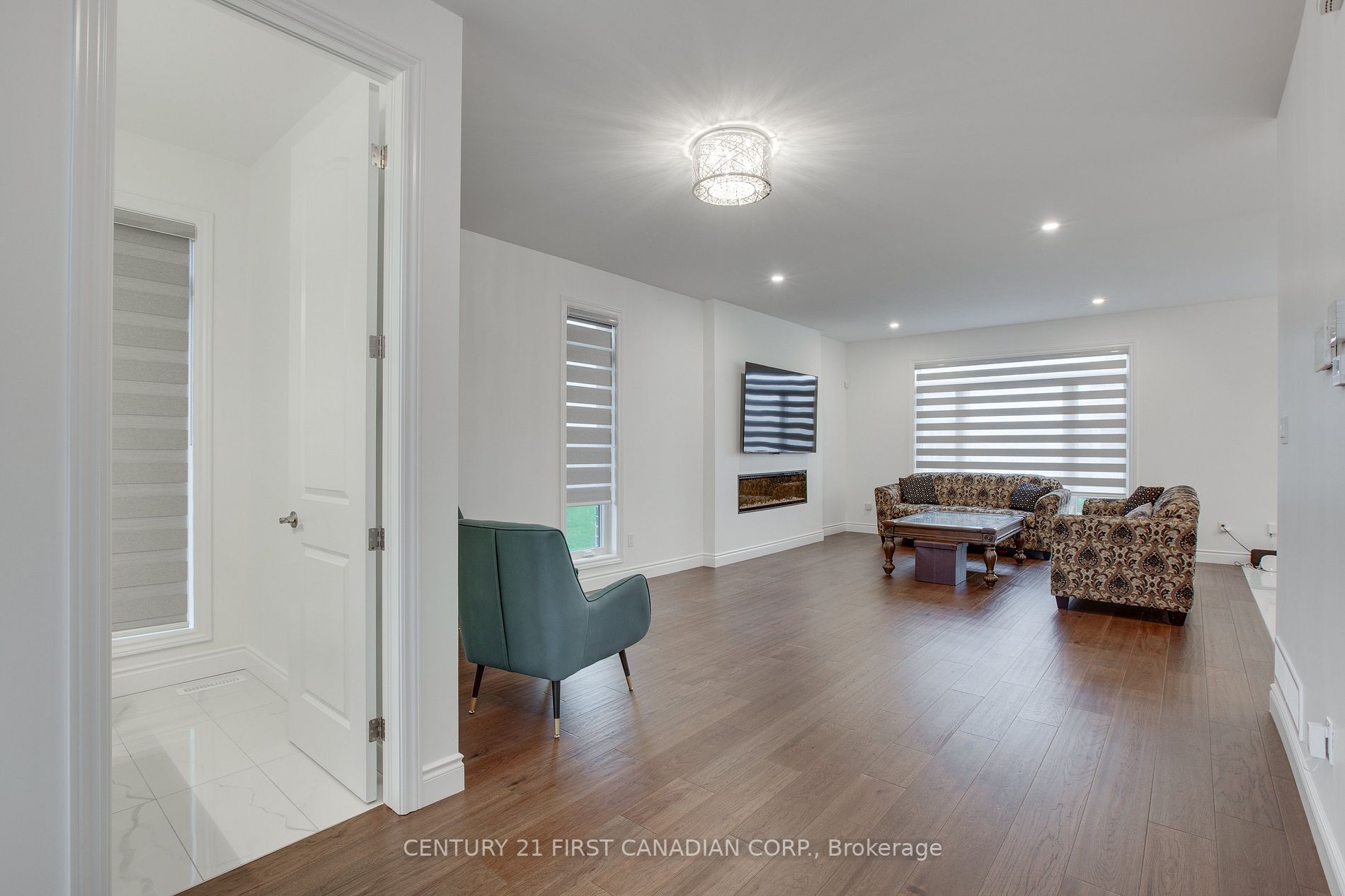 1464 Medway Park Drive
