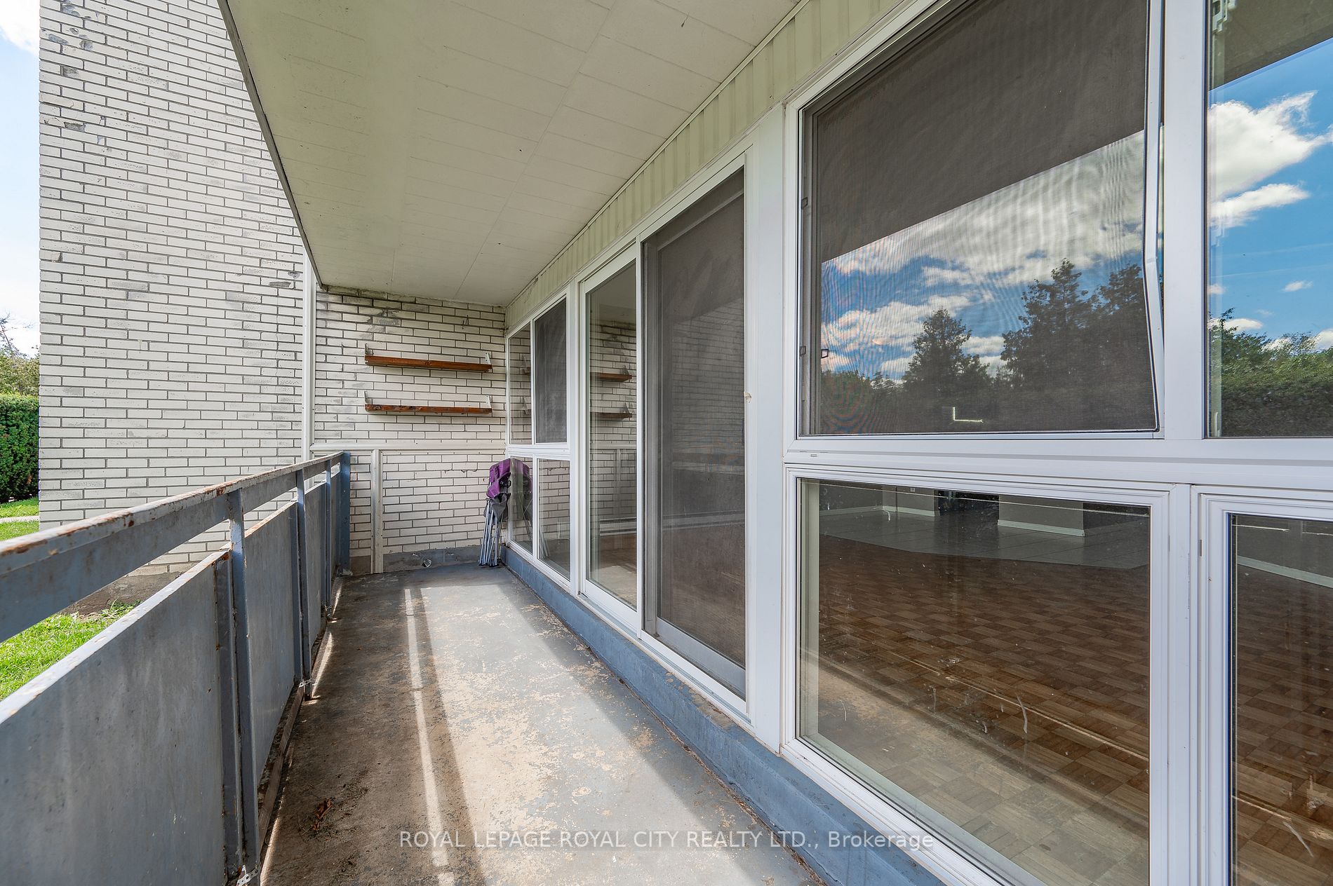 105 Conroy Cres, #103