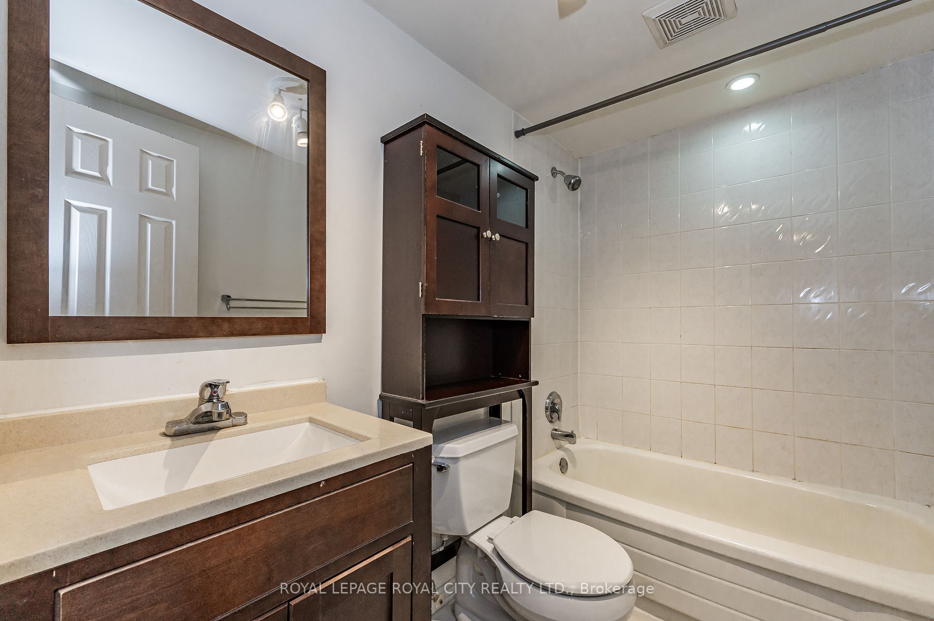 105 Conroy Cres, #103