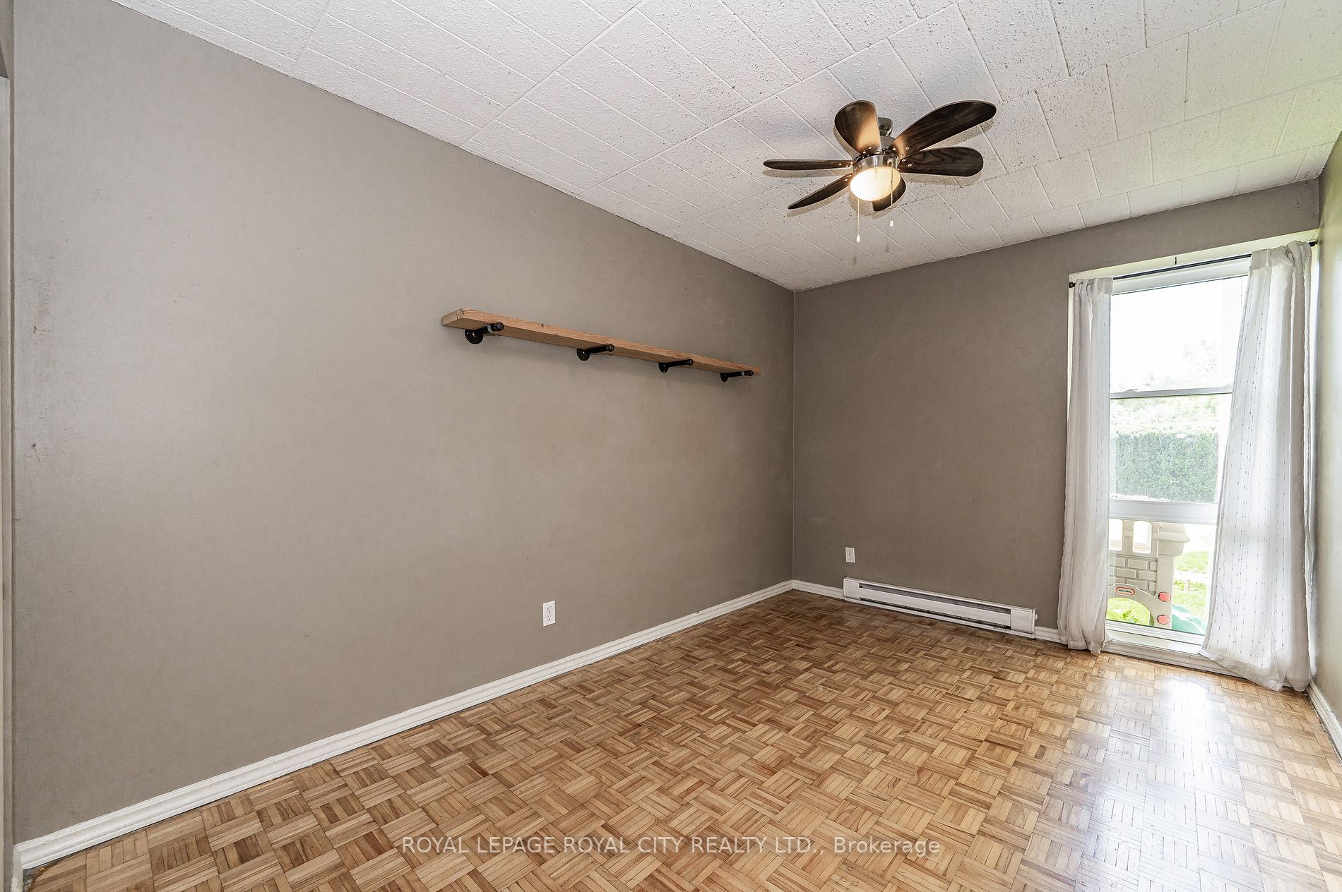 105 Conroy Cres, #103