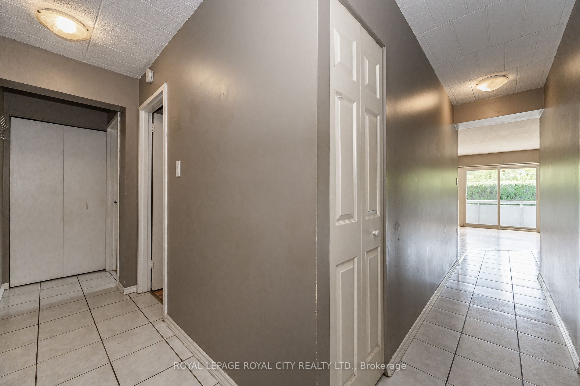 105 Conroy Cres, #103