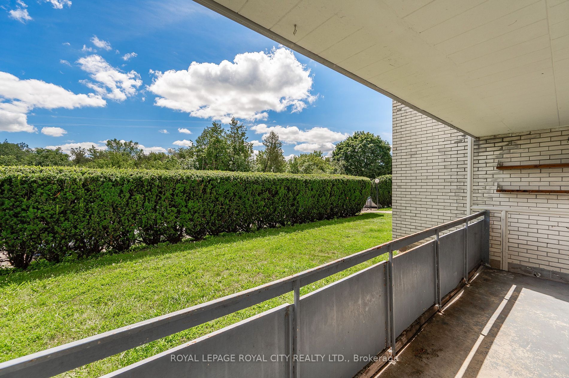 105 Conroy Cres, #103